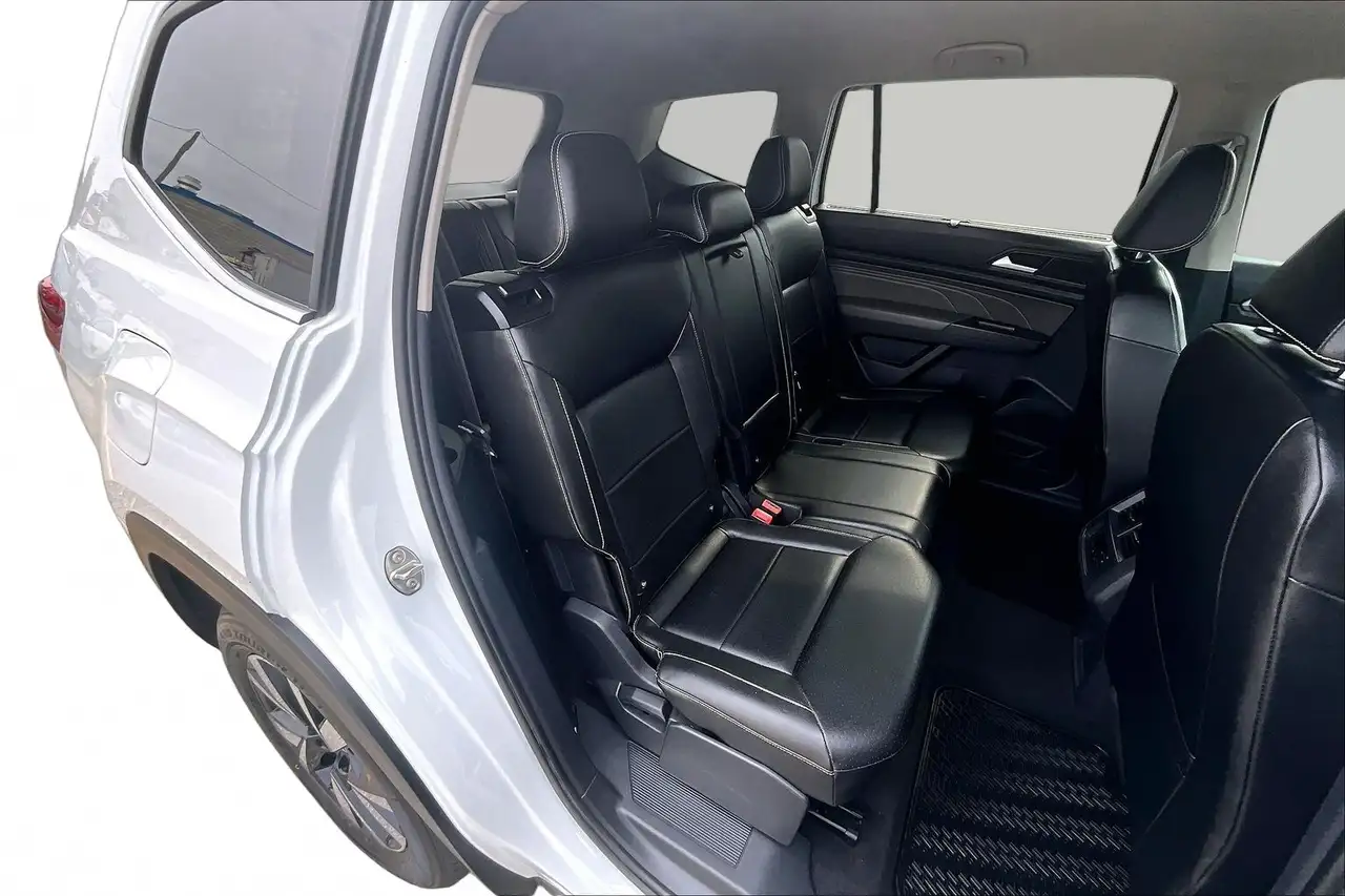 Volkswagen Atlas photo Volkswagen Atlas