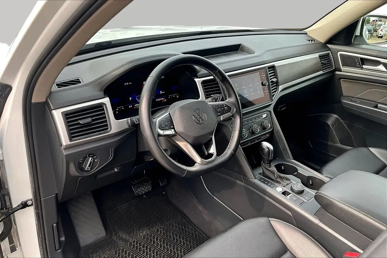 Volkswagen Atlas photo Volkswagen Atlas