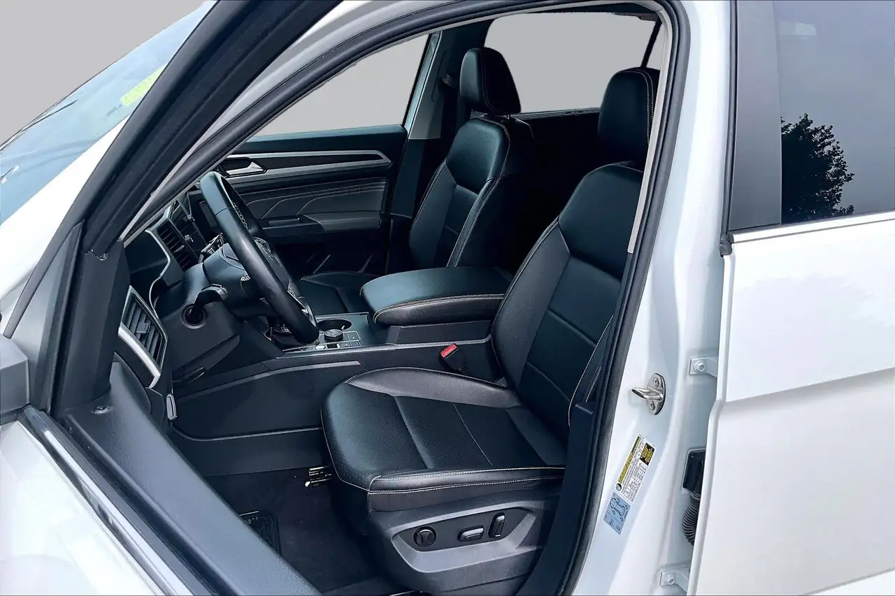Volkswagen Atlas photo Volkswagen Atlas