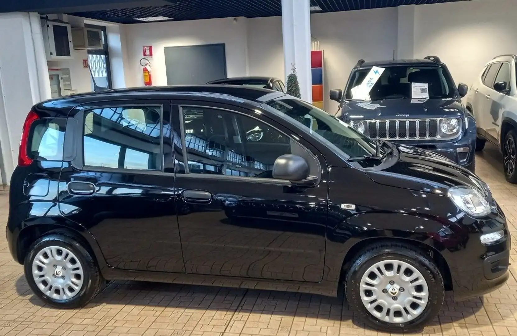 Fiat Panda 1.0 FireFly S&S Hybrid Negru - 2