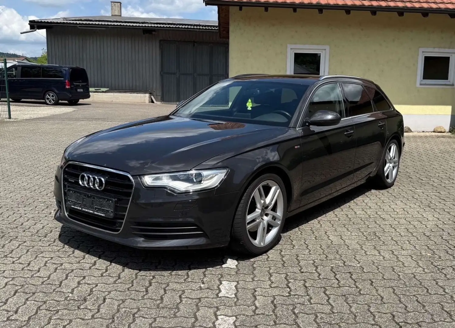 Audi A6 Avant 3.0 TDI DPF quattro S tronic Sportpaket Noir - 1