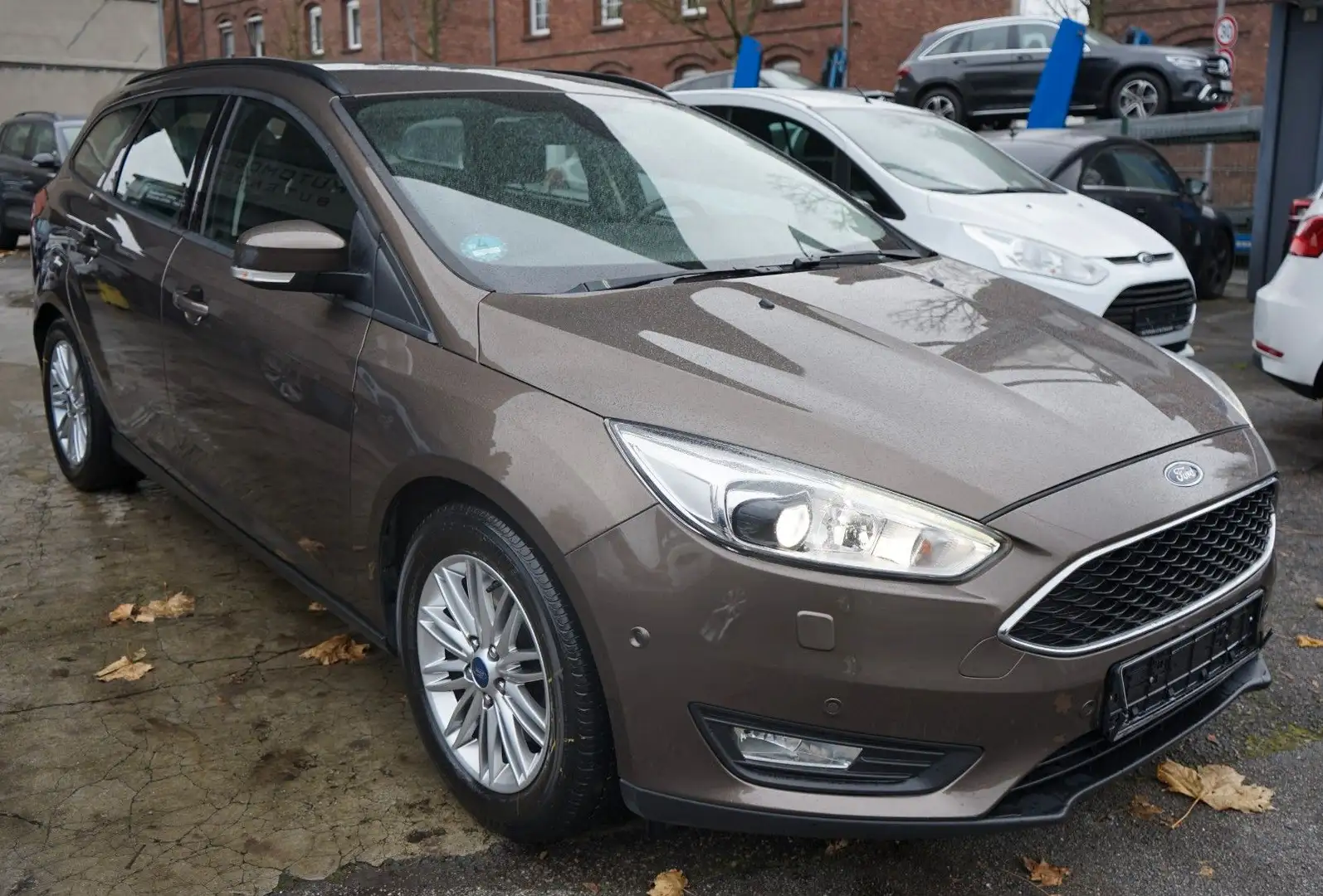 Ford Focus Turnier Busi. 2.0 TDCi KAMERA/NAVI/XENON/ Braun - 2