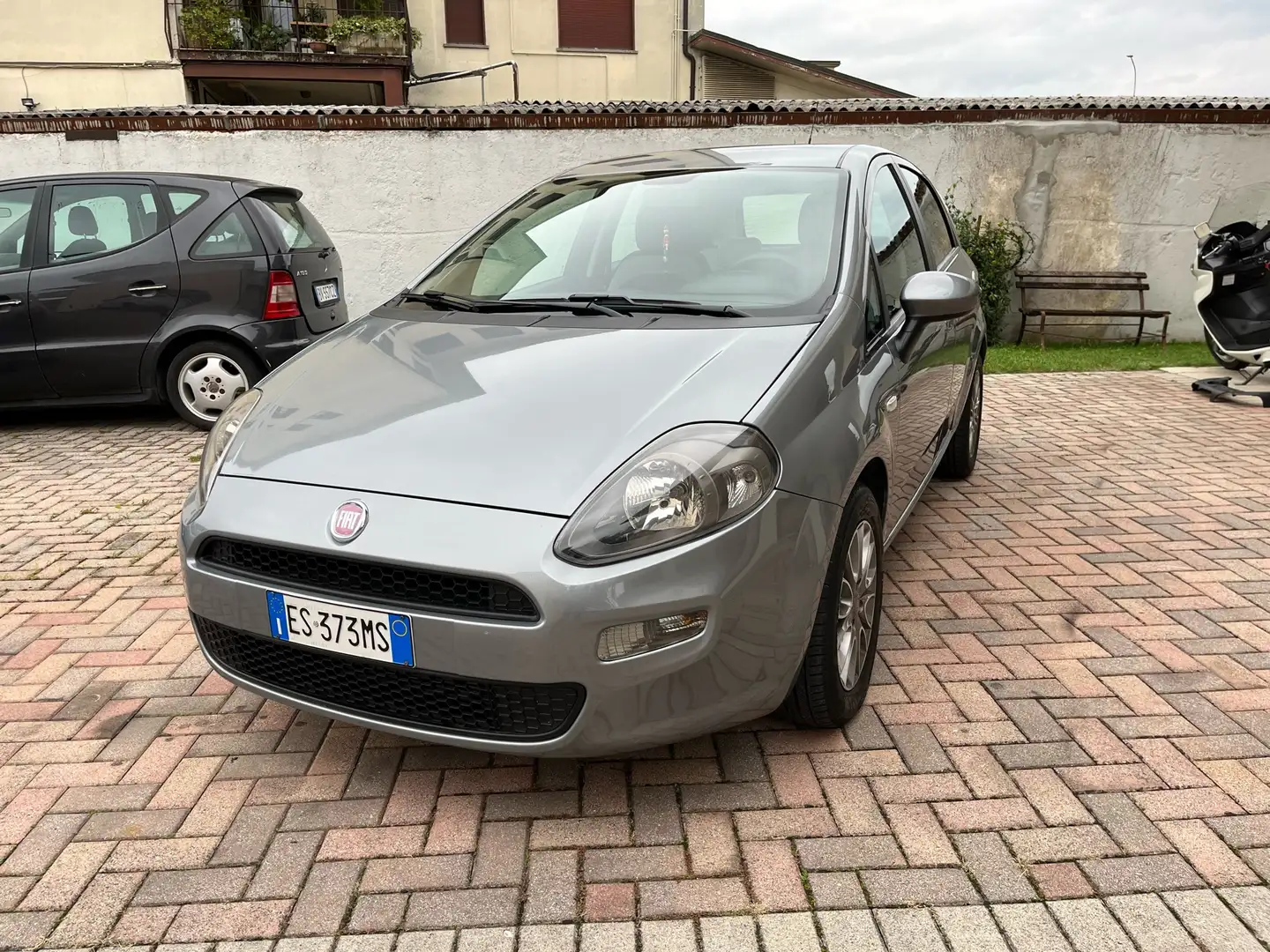 Fiat Punto 5p 1.3 mjt II 16v Lounge s&s 95cv Grigio - 1
