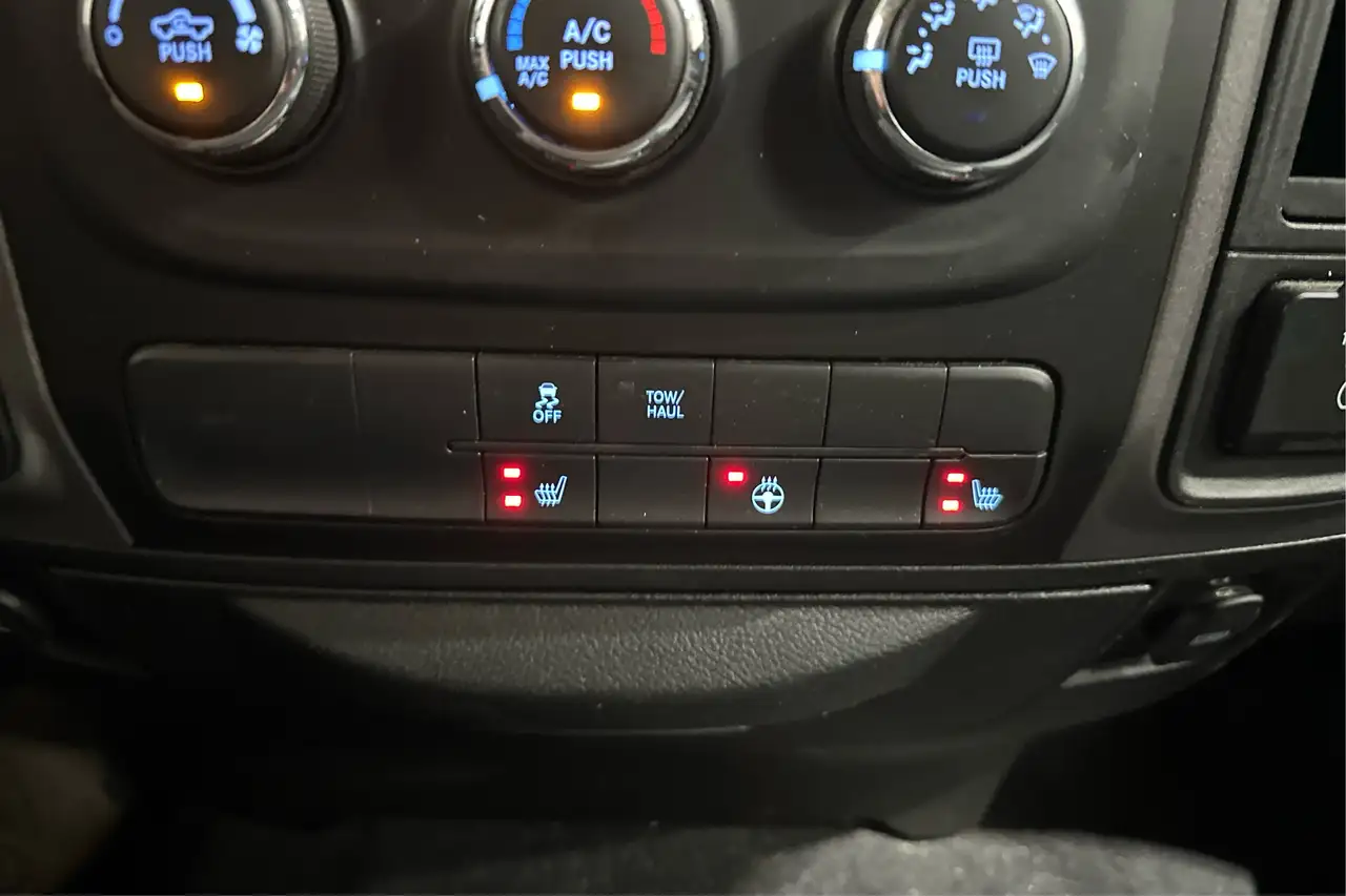 RAM 1500 снимка RAM 1500