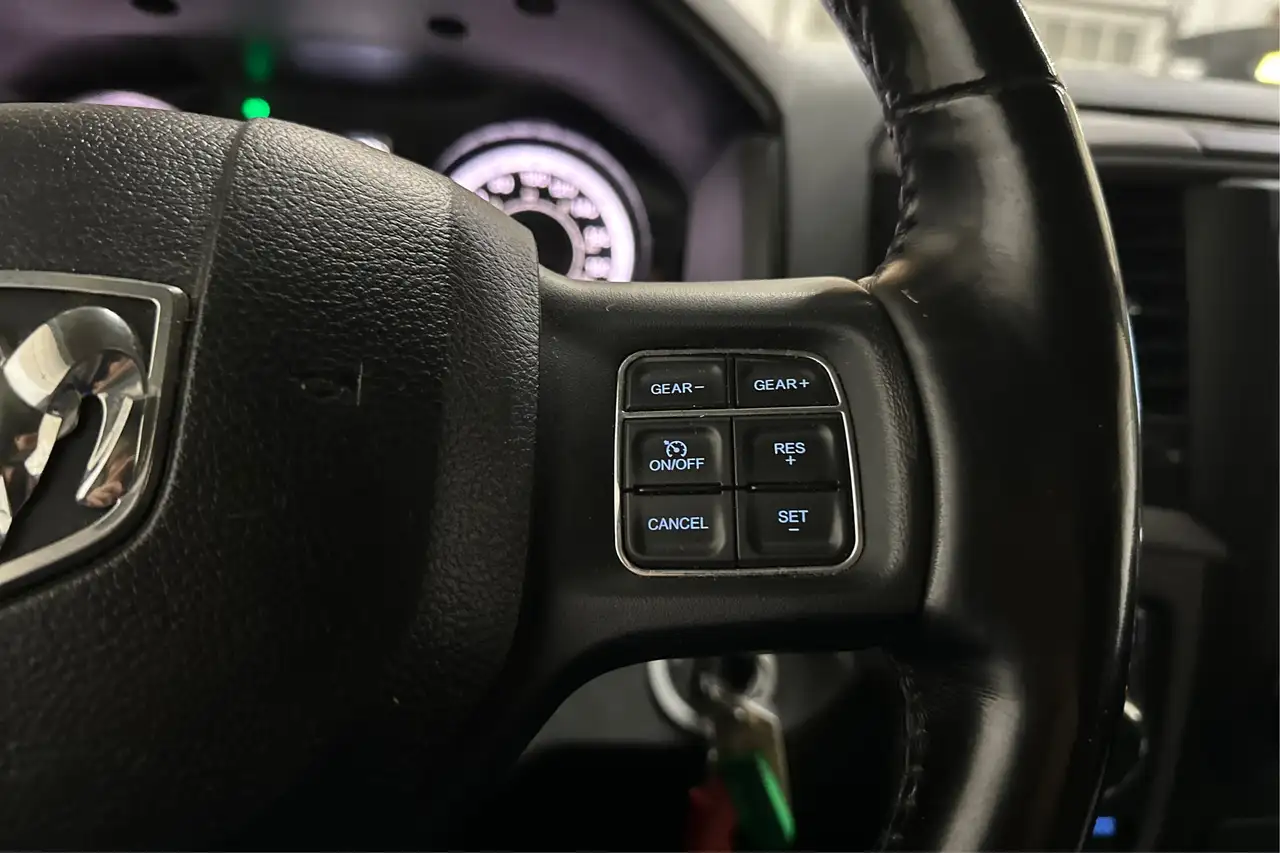 RAM 1500 снимка RAM 1500