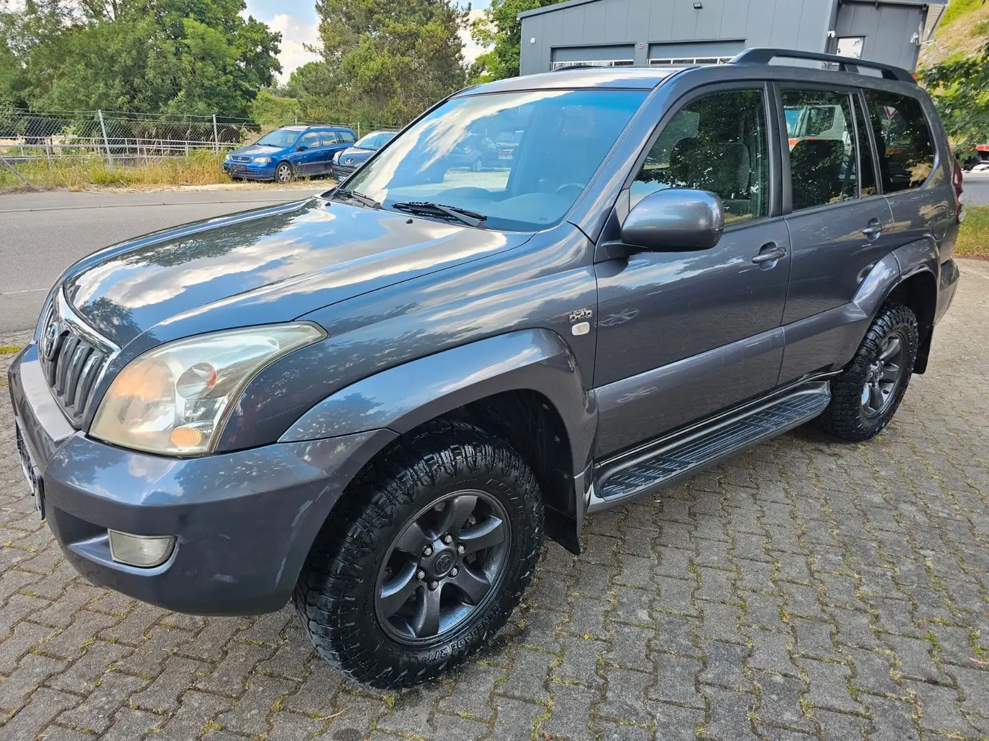 Toyota Land Cruiser 3.0 D-4D Automatik Klima Navi AHk Gris - 1