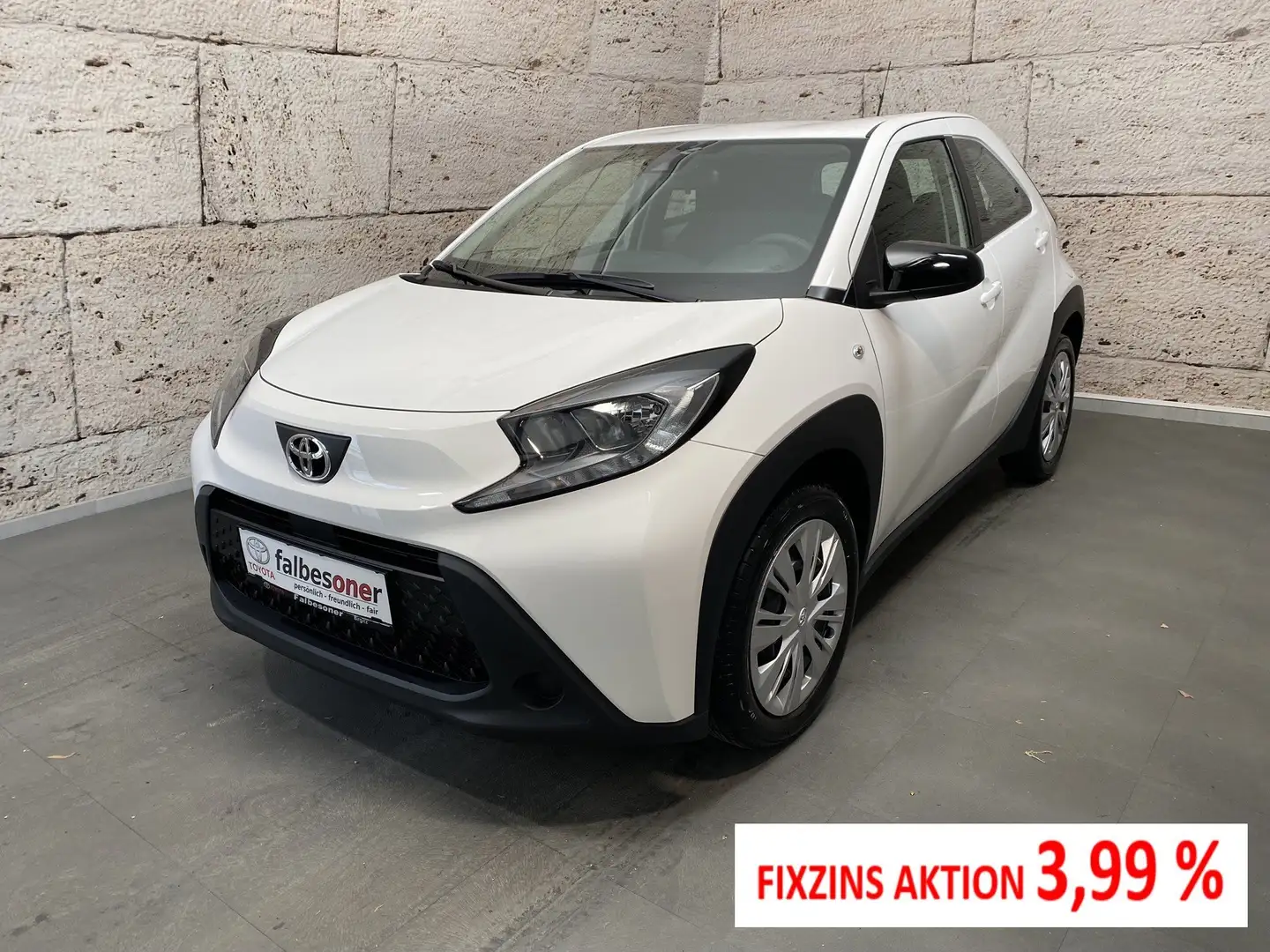Toyota Aygo X 1,0 VVT-i x-play + Sitzheizung "3,99% Fixzins" Wit - 1
