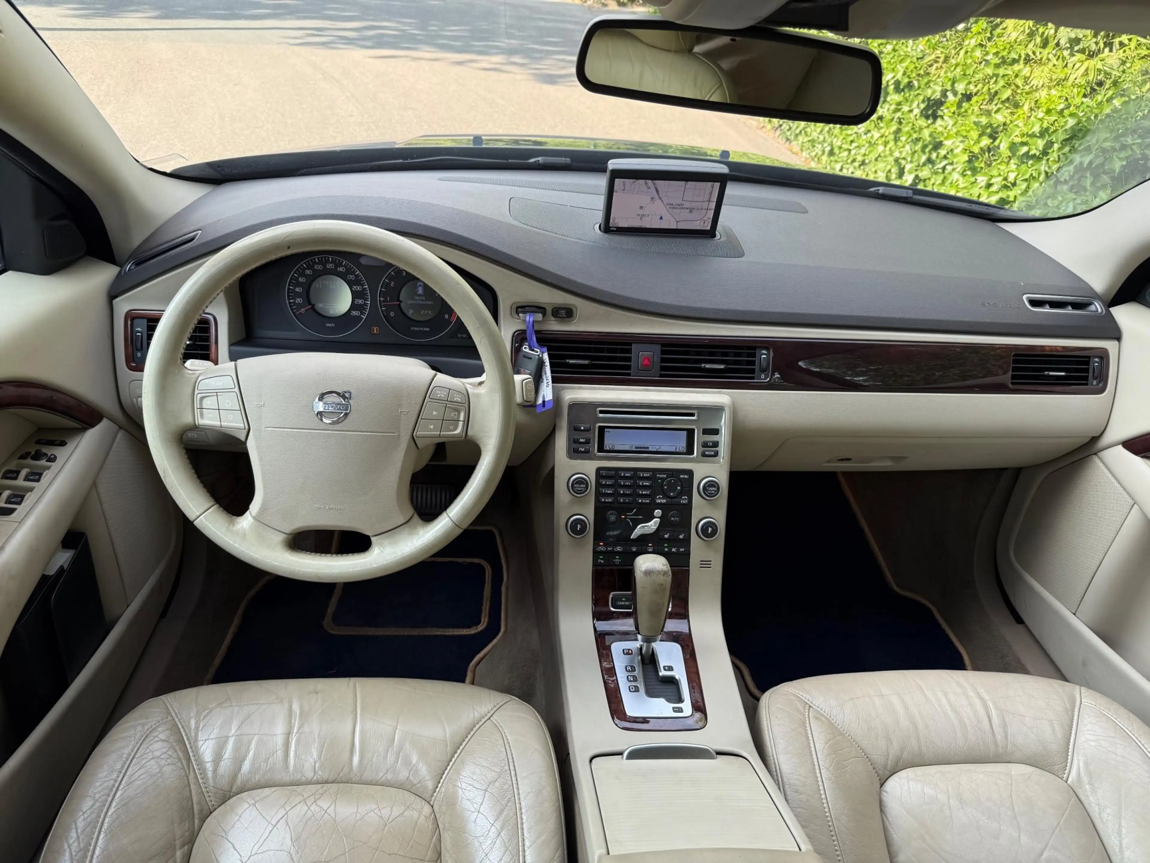 Volvo V70 2.5T AUTOMAAT XENON/LEDER/NAVIGATIE! NIEUWSTAAT! — photo 12