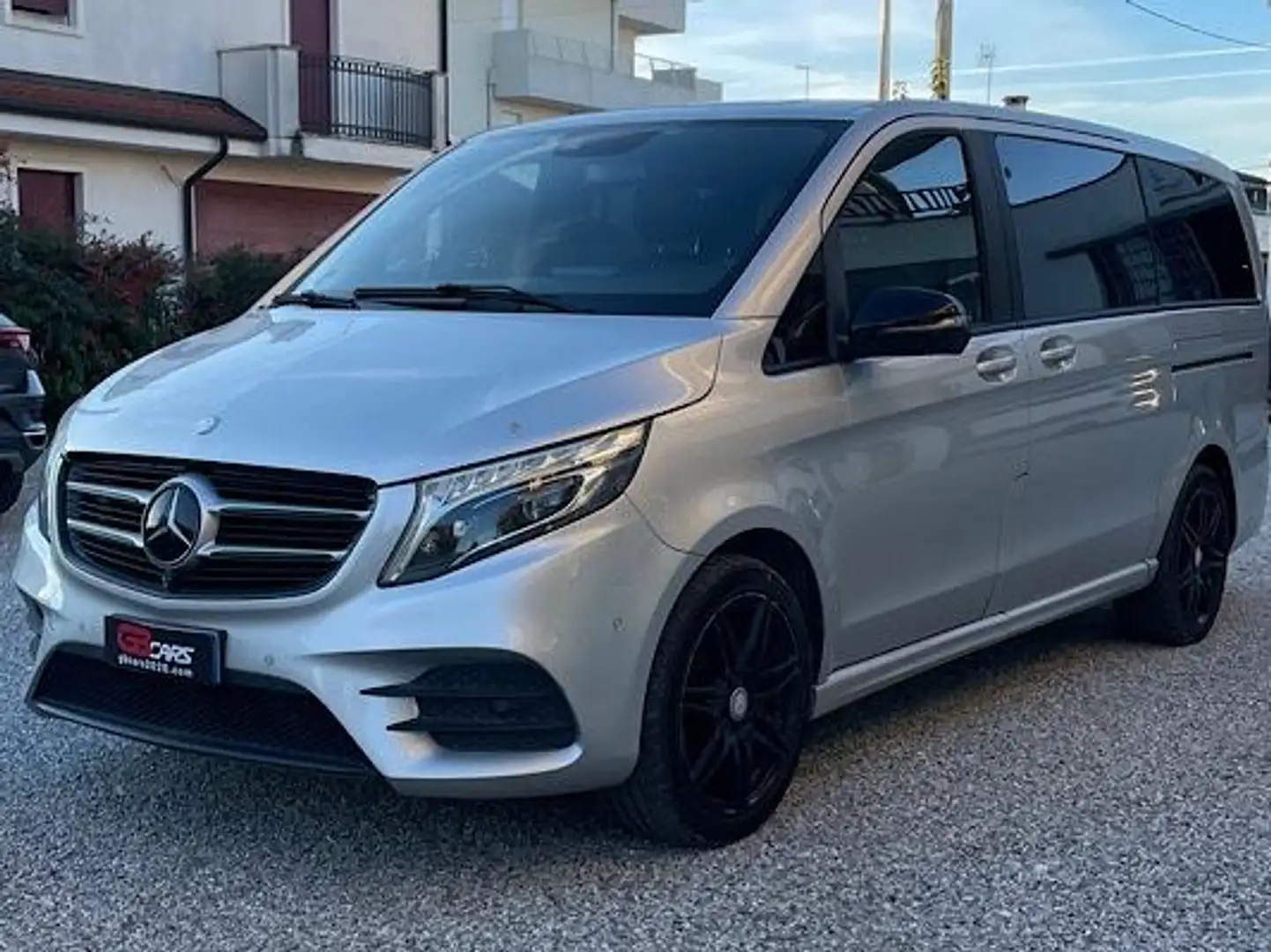 Mercedes-Benz V Classe V 250 d Premium AMG Plateado - 1