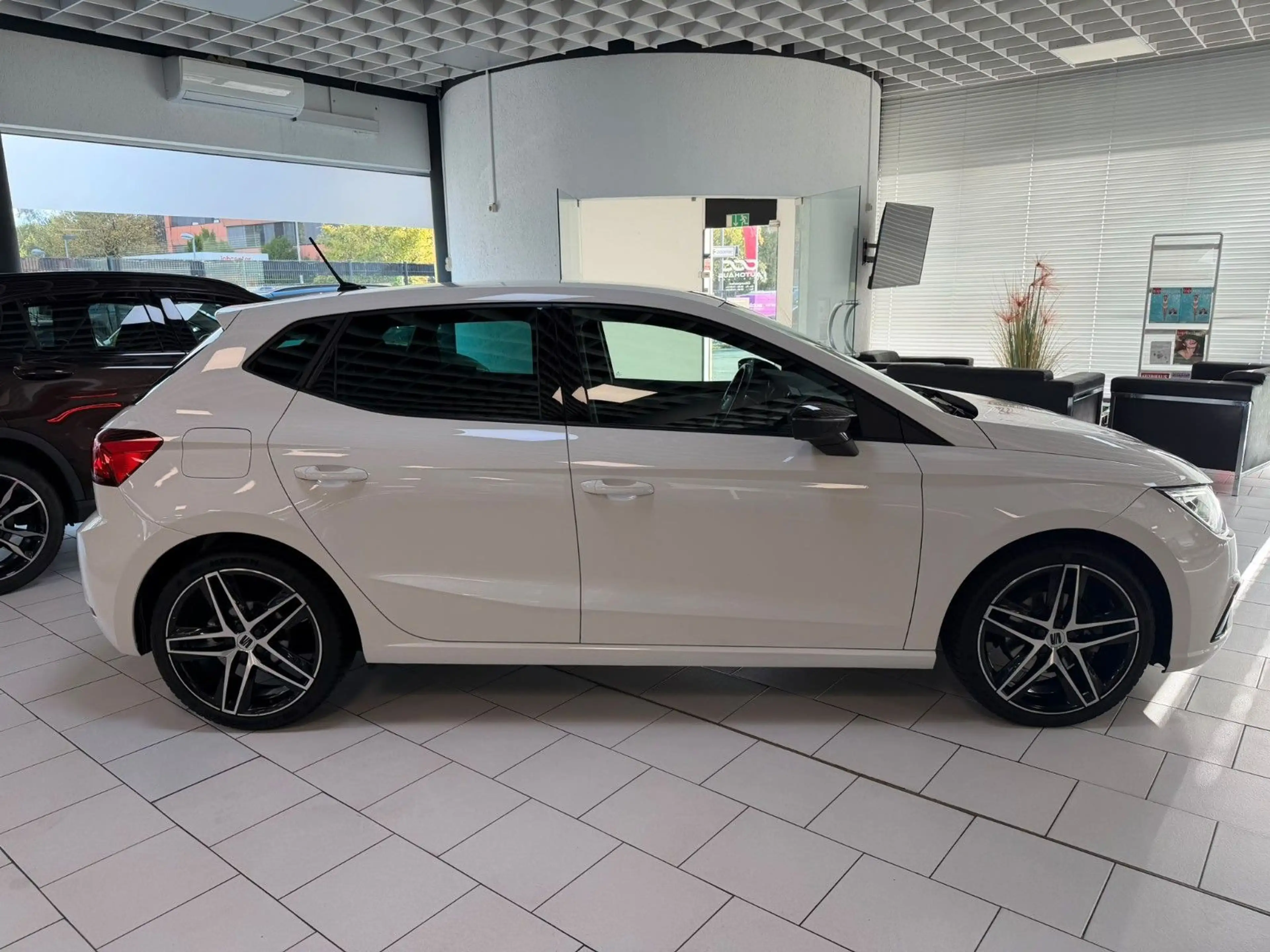 SEAT Ibiza FR|DSG|LED|PDC|SPURASS. — photo 3