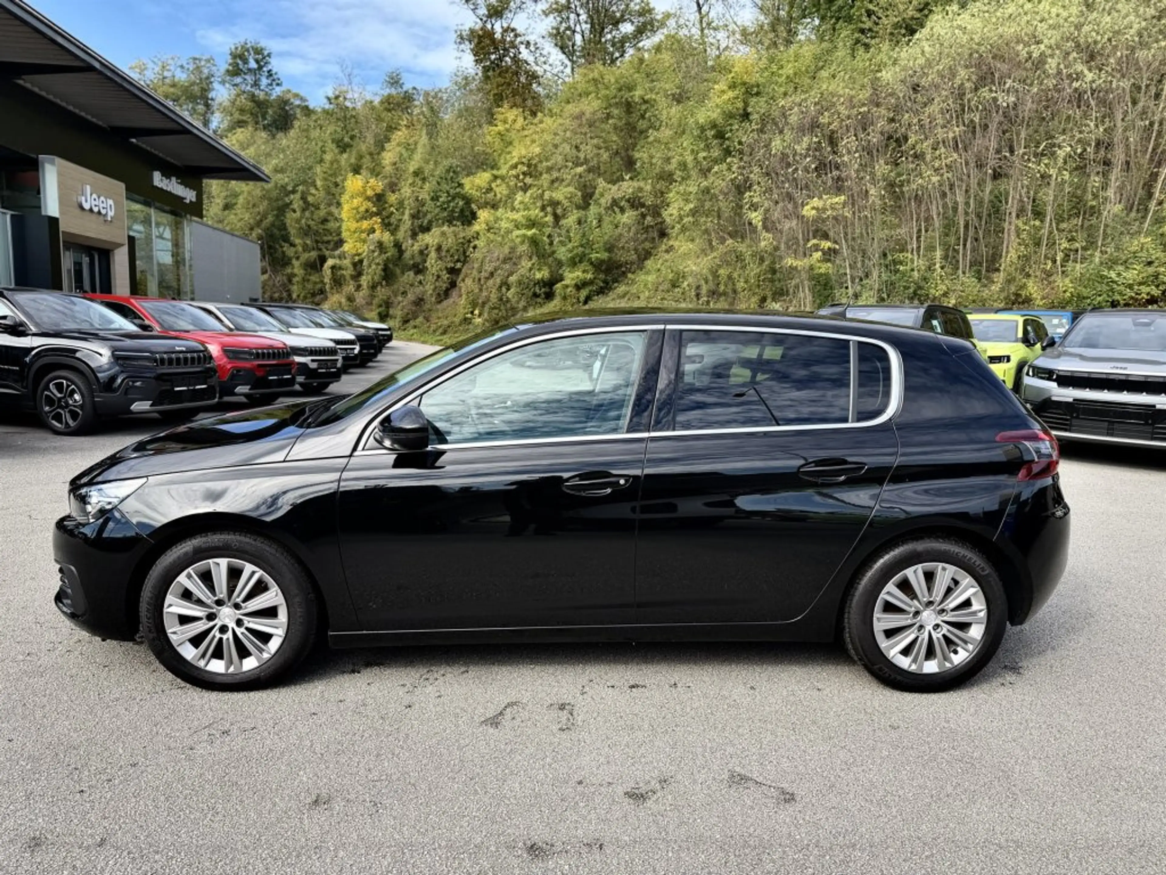 Peugeot 308 1,5 BlueHDI 100 Allure S&S — photo 4