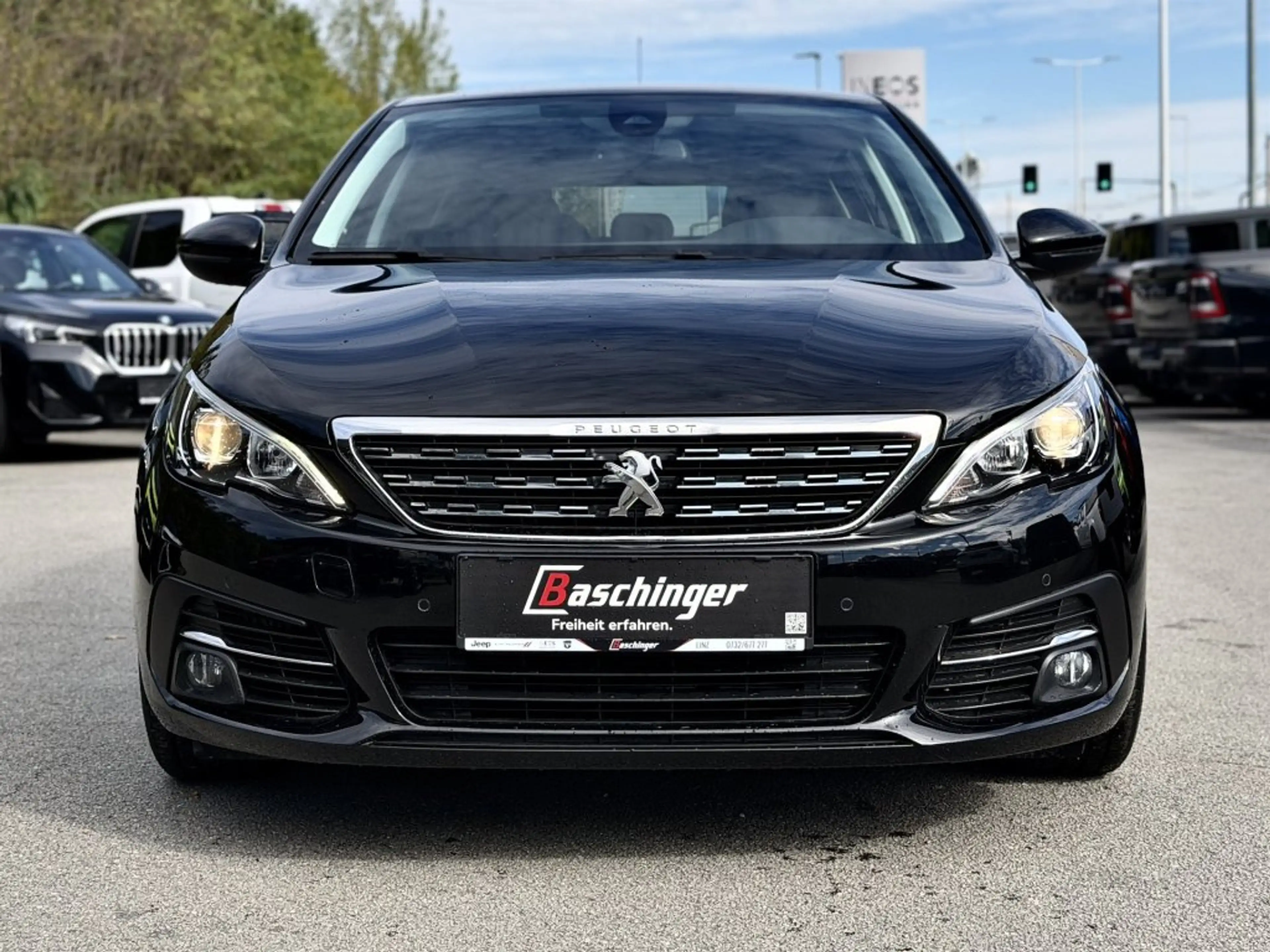 Peugeot 308 1,5 BlueHDI 100 Allure S&S — photo 2