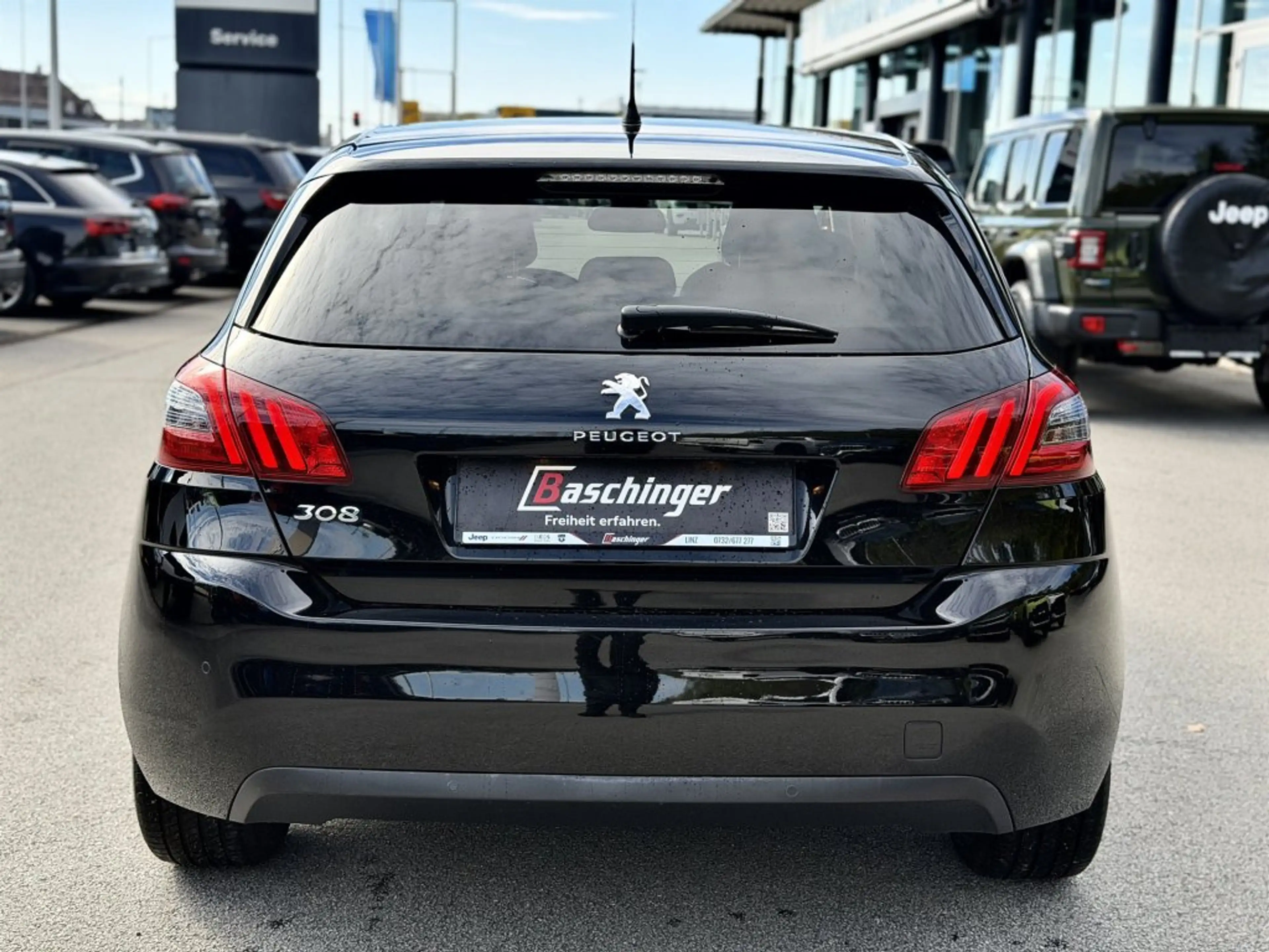 Peugeot 308 1,5 BlueHDI 100 Allure S&S — photo 5