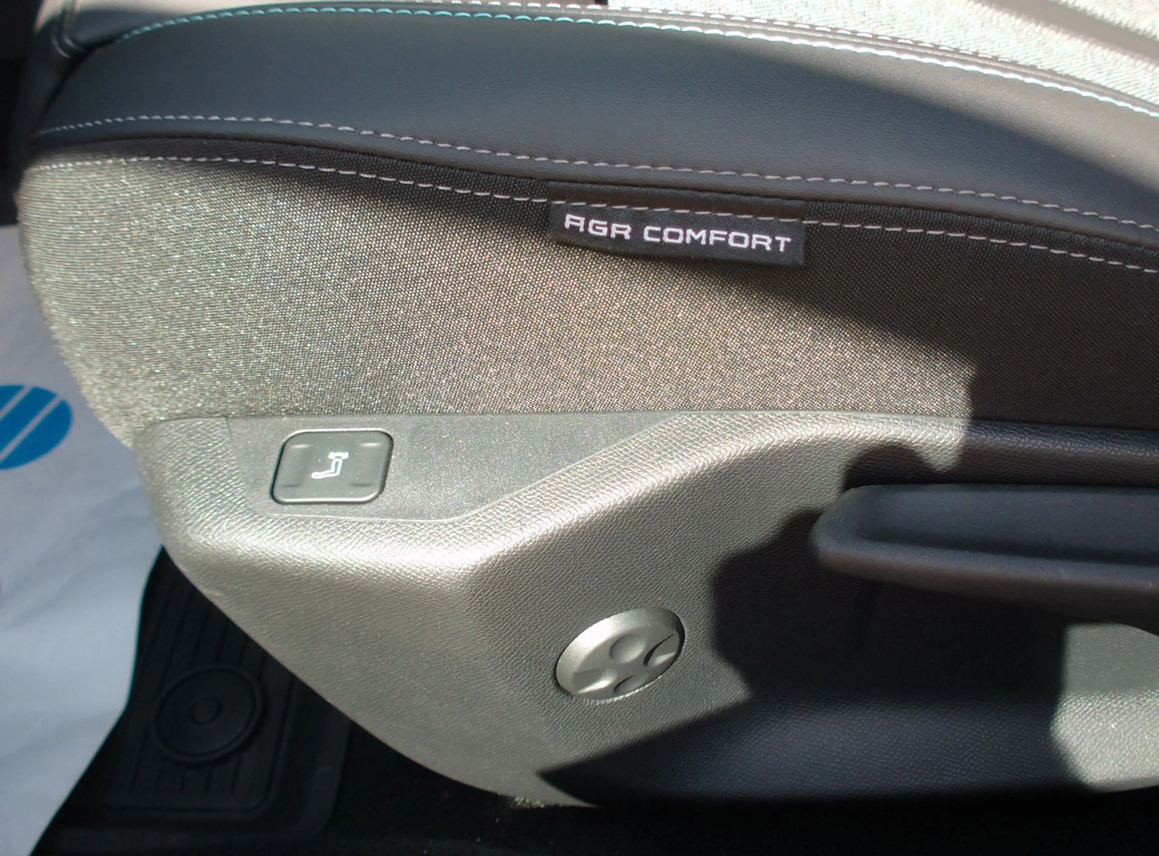 Peugeot 408 Allure.Teilleder.LED.Kamera.Navi.SHZ — photo 10
