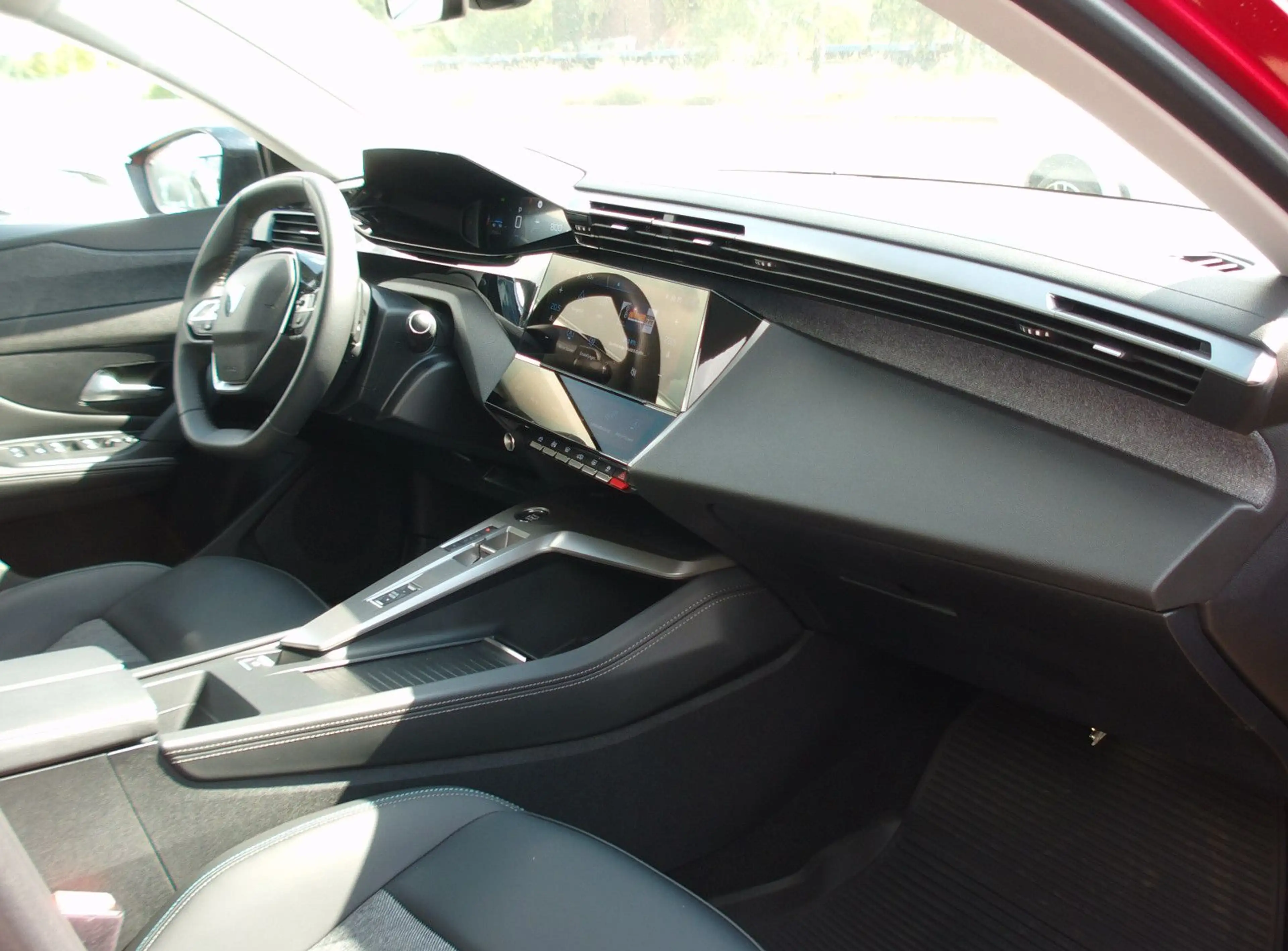 Peugeot 408 Allure.Teilleder.LED.Kamera.Navi.SHZ — photo 23