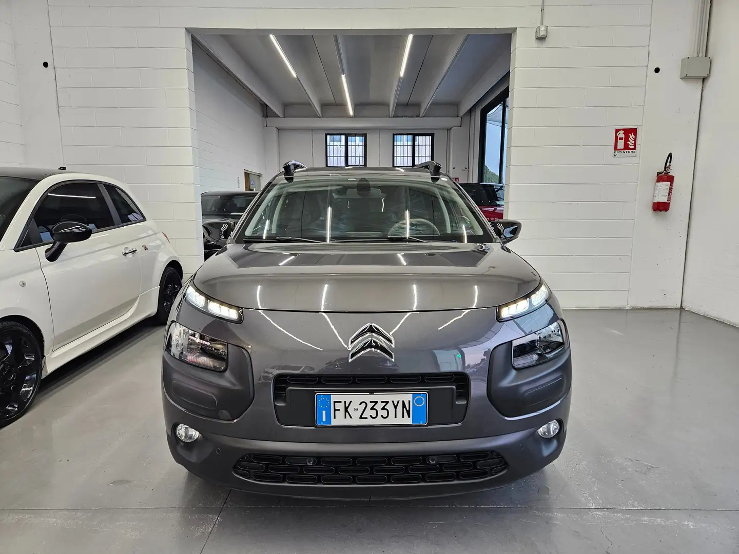 Citroen C4 C4 Cactus 2014 Cactus 1.6 bluehdi Shine 100cv Grijs - 2