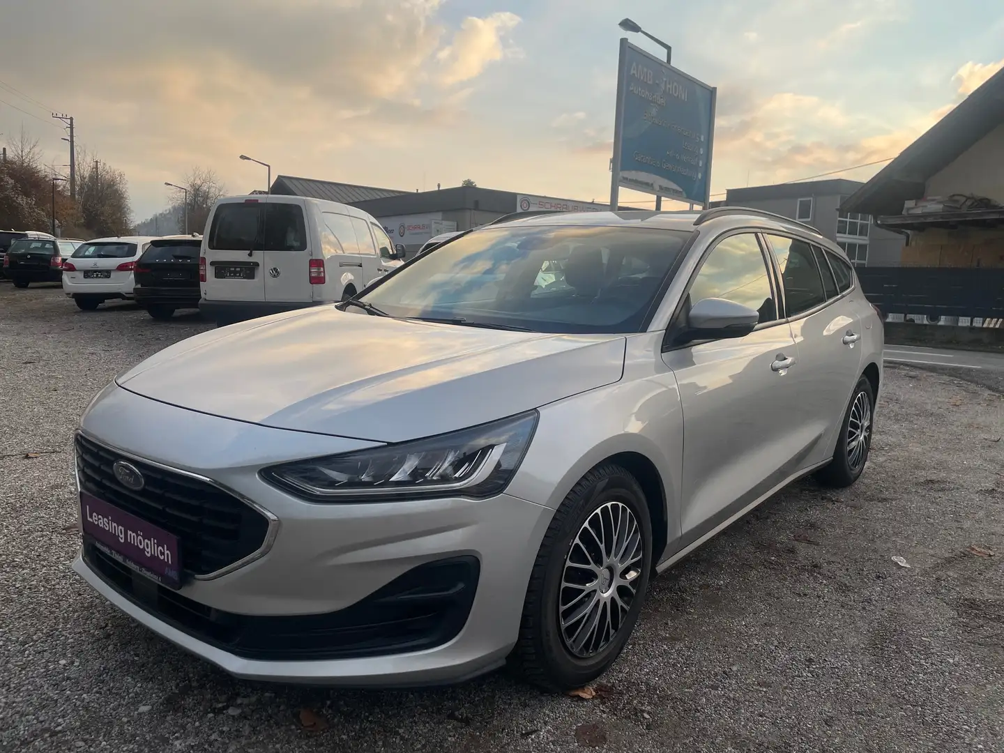 Ford Focus Neues Modell**, LED, Winterpaket, Tempomat,... Silber - 1