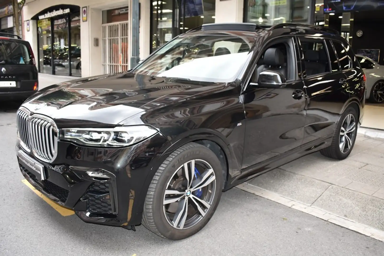 BMW X7 xDrive 30dA Schwarz - 1