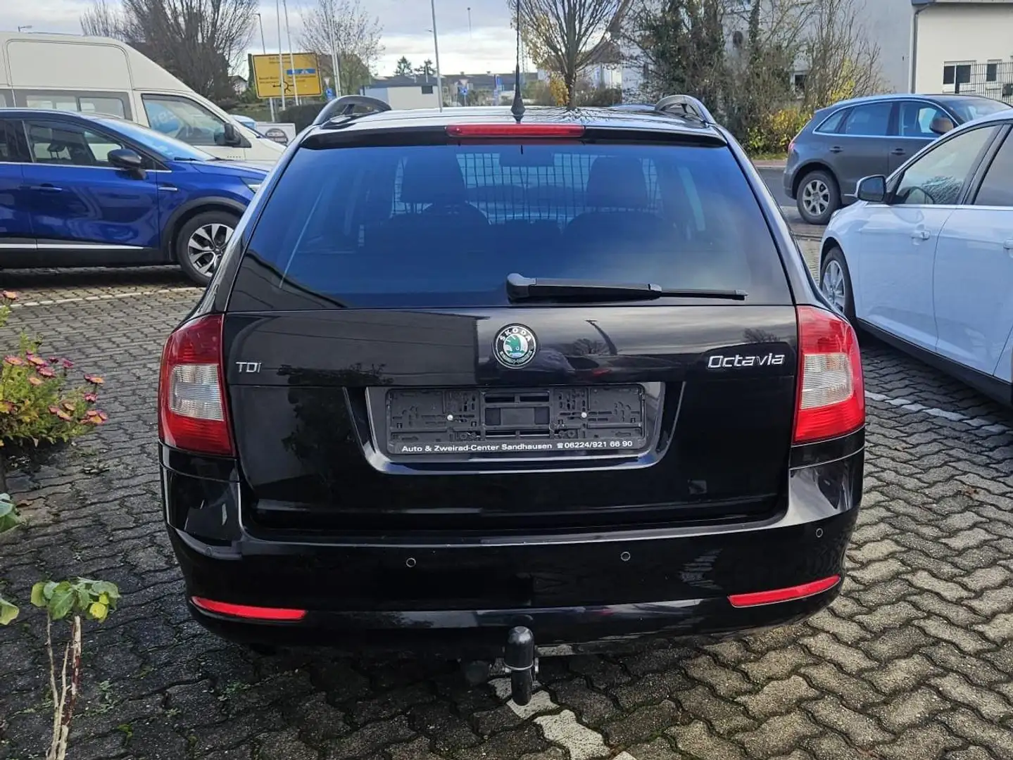 Skoda Octavia Family Schwarz - 2