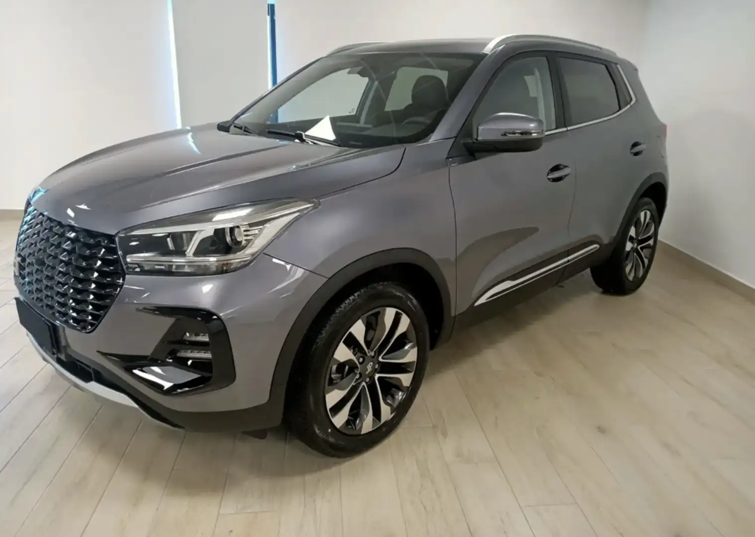 DR Automobiles DR F35 5.0 1.5 GLP CVT Gris - 1