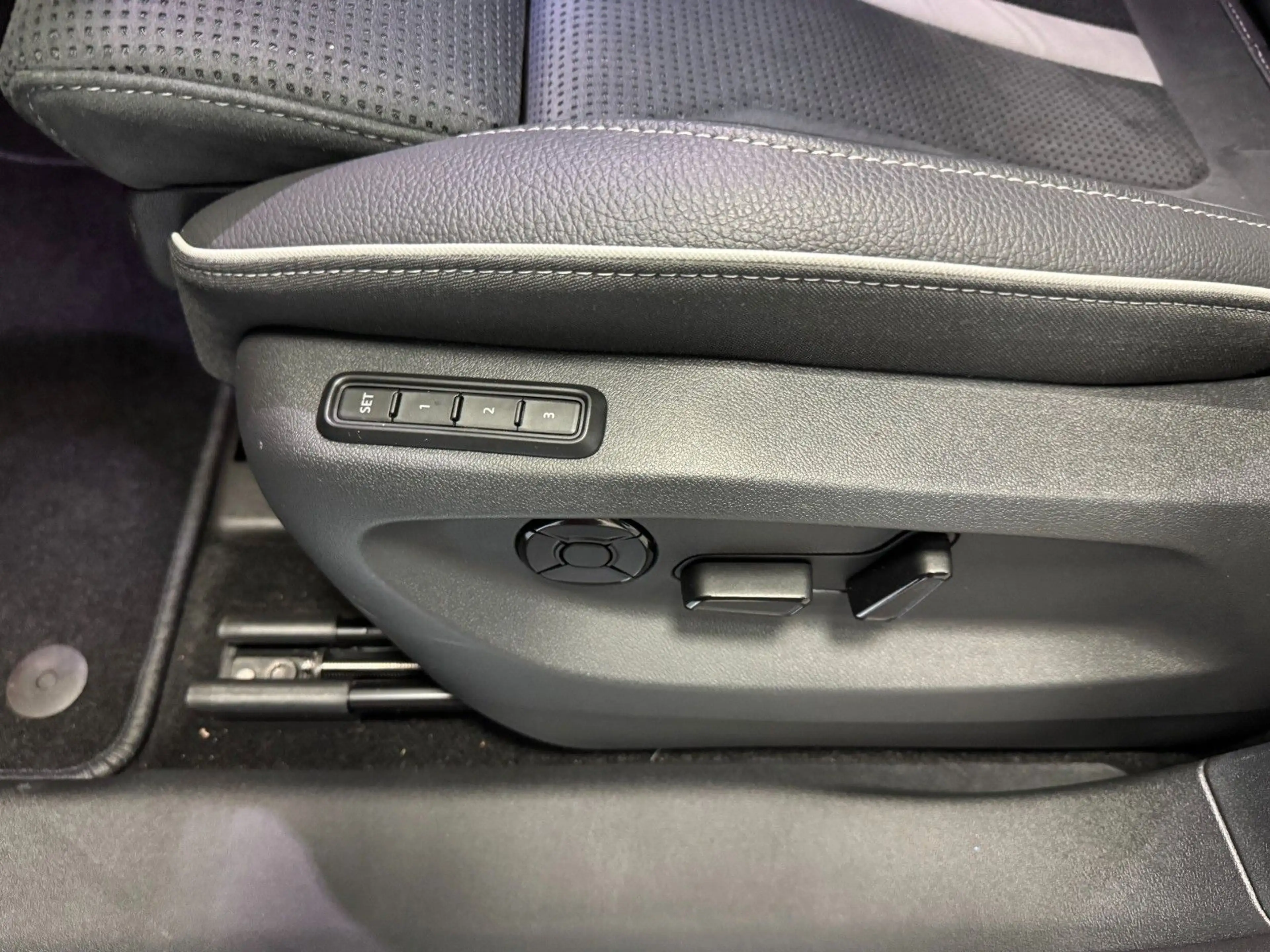 Skoda Kodiaq 1.5 TSI Sportline AHK "sofort verfügbar" — photo 11