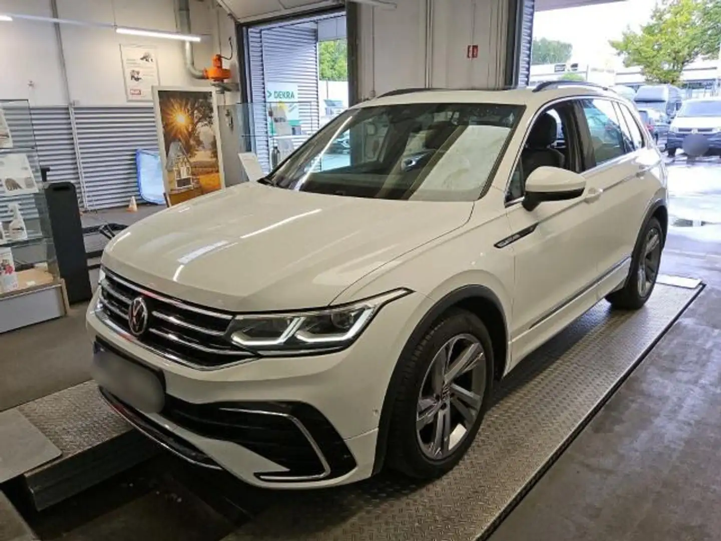 Volkswagen Tiguan 2.0 TDI R-LINE IQ.LIGHT PANO HuD 360 AHK Blanco - 2