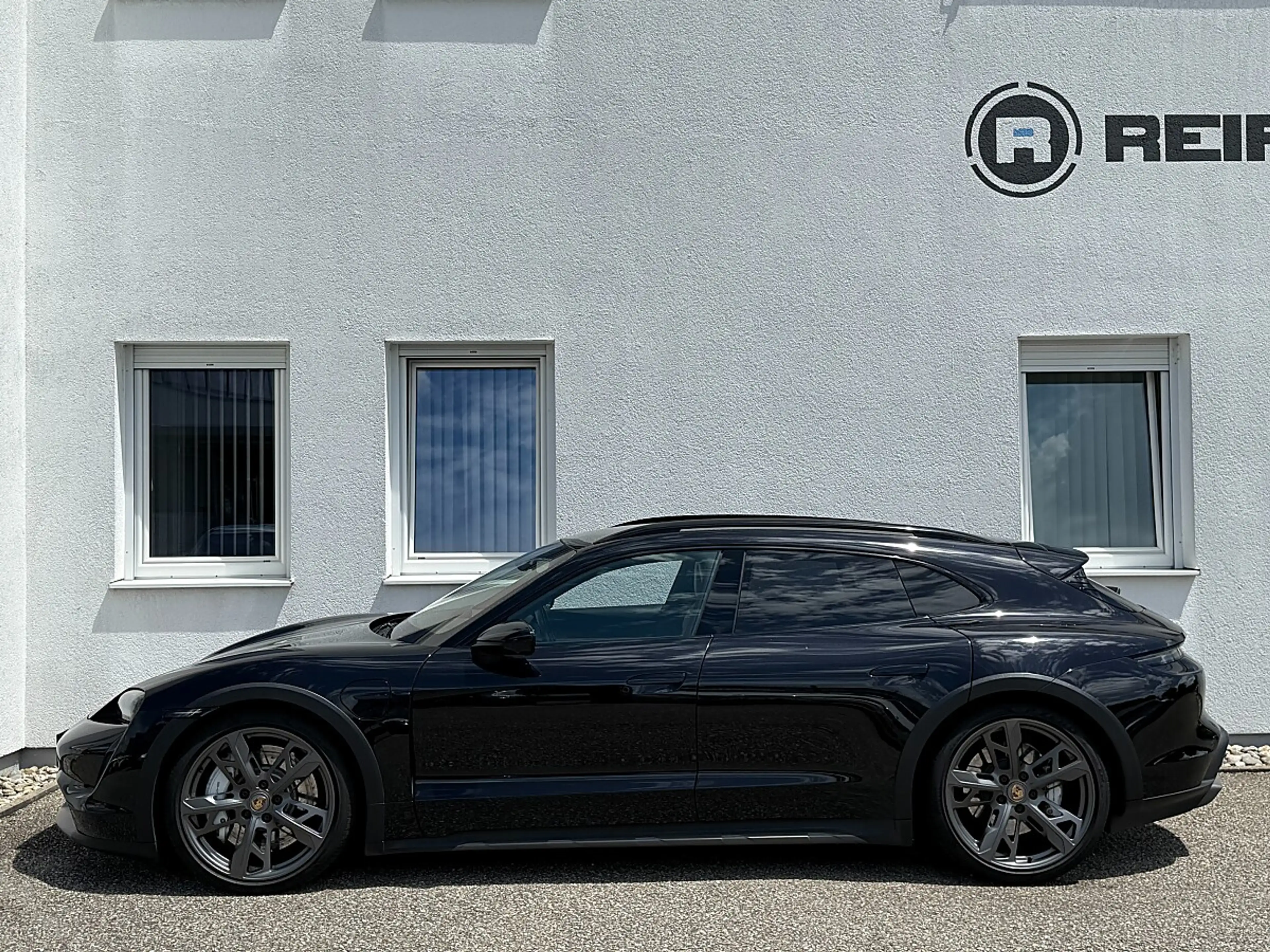 Porsche Taycan TURBO Cross Turismo | APPROVED | Panorama | Mat... — photo 5