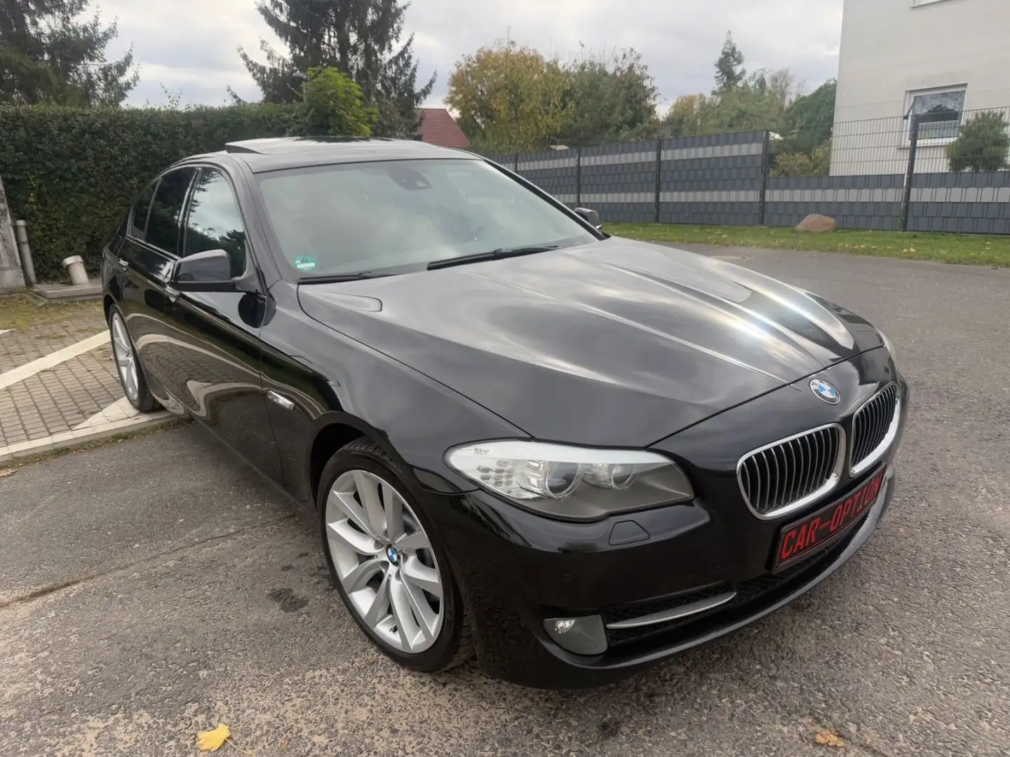 BMW 530 d xDrive Limousine/Glasdach/19Zoll Head Up Noir - 2