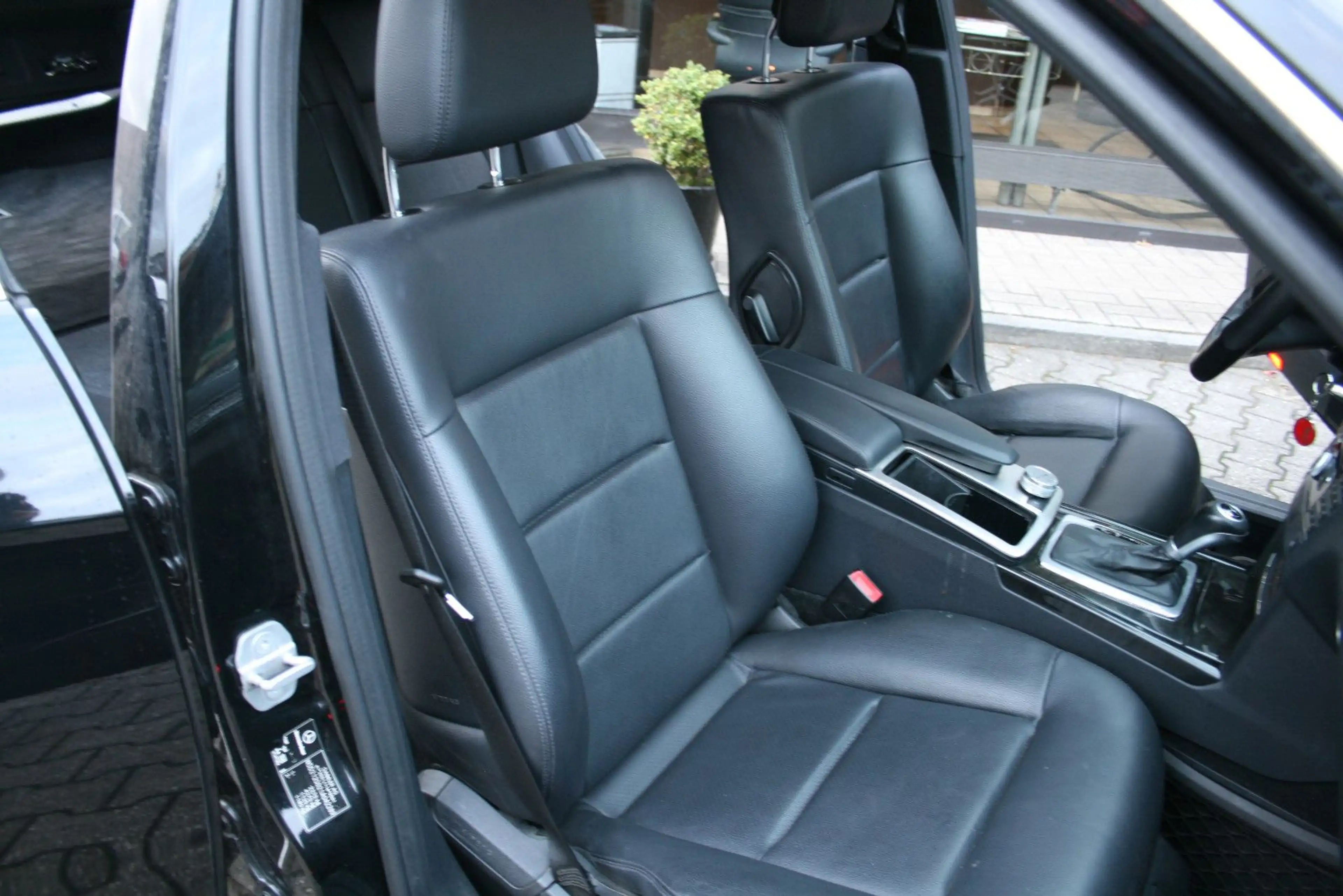 Mercedes-Benz E 220 CDI Avangarde Automatik BlueEfficiency Nav — photo 12