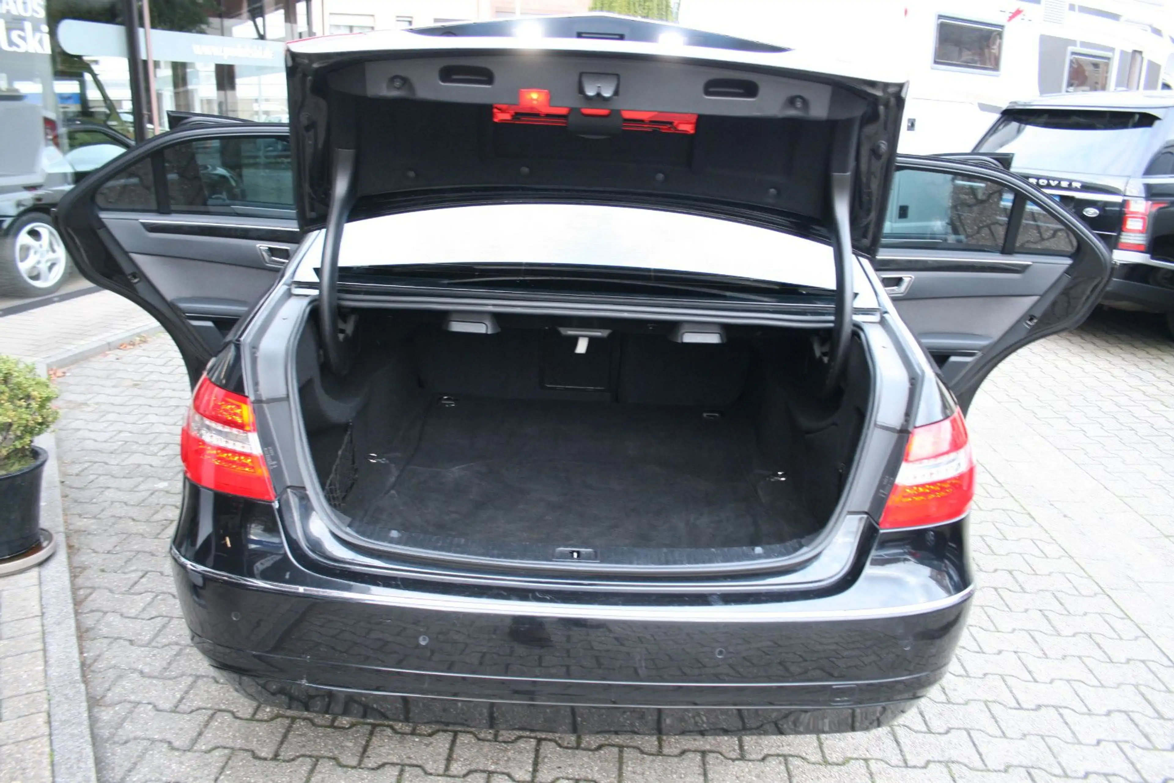 Mercedes-Benz E 220 CDI Avangarde Automatik BlueEfficiency Nav — photo 21