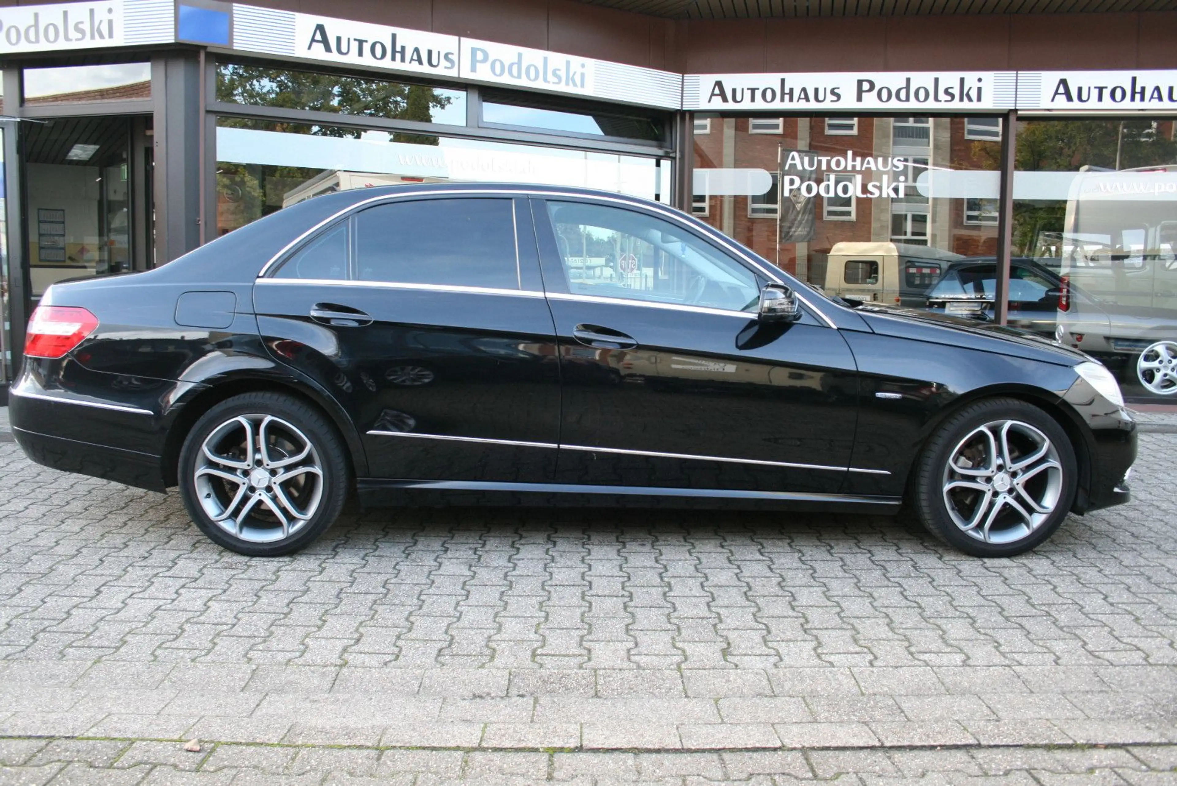 Mercedes-Benz E 220 CDI Avangarde Automatik BlueEfficiency Nav — photo 25