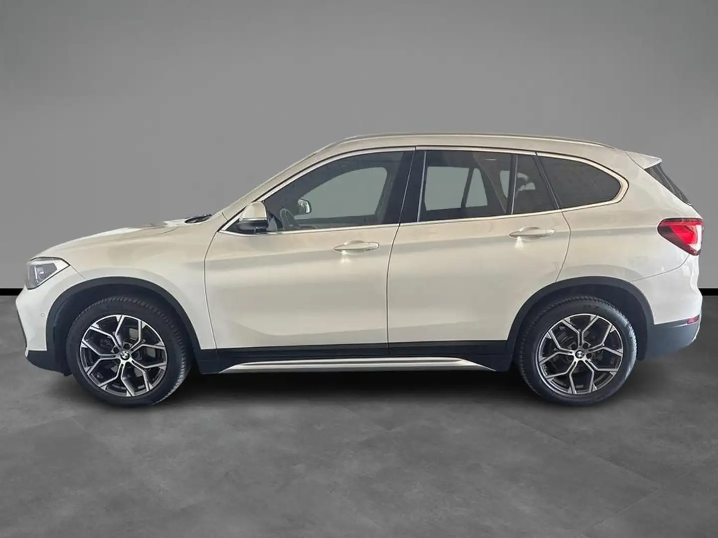 BMW X1 sdrive18d xLine Plus auto Bianco - 2