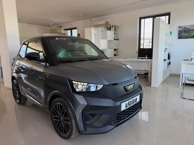 Ligier Autres JS 50 DCI RS TUA DA €170,00 MENSILI ANT.0