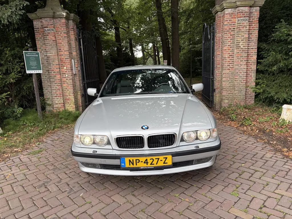BMW 735 2001 из Европы — купить под ключ