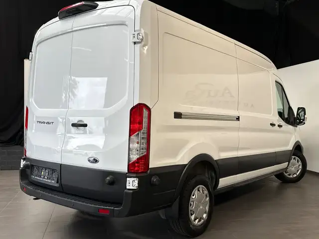 Ford Transit view 4