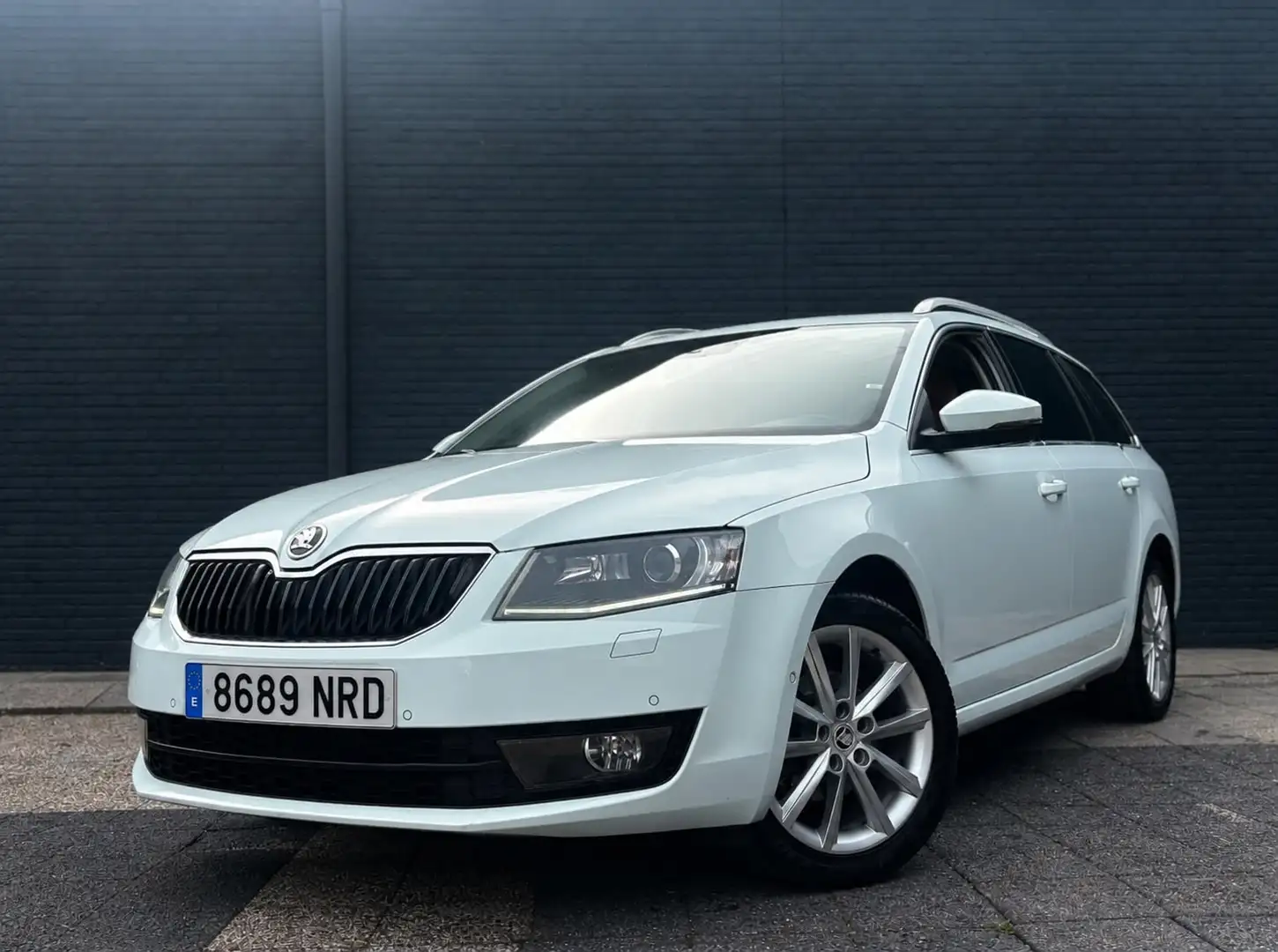 Skoda Octavia Octavia Combi 1.2 TSI Ambition DSG 105 Ambition Blanco - 1