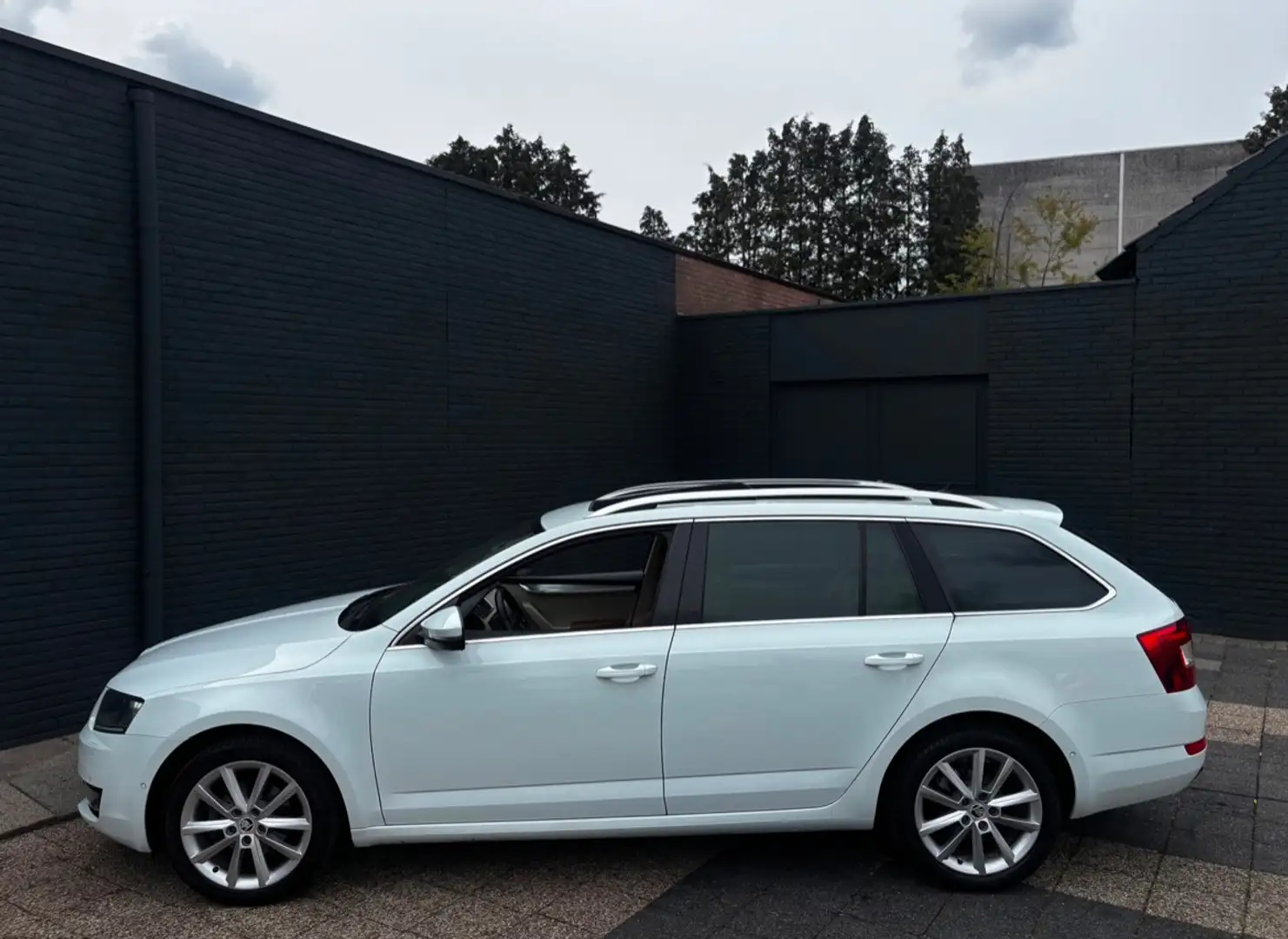 Skoda Octavia Octavia Combi 1.2 TSI Ambition DSG 105 Ambition Blanco - 2
