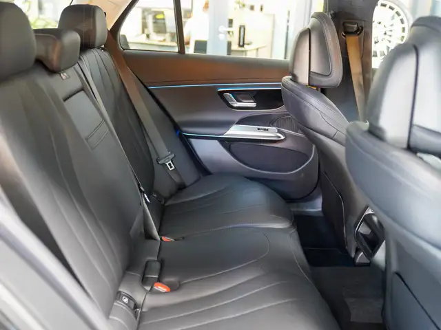 Mercedes-Benz E-Class view 11