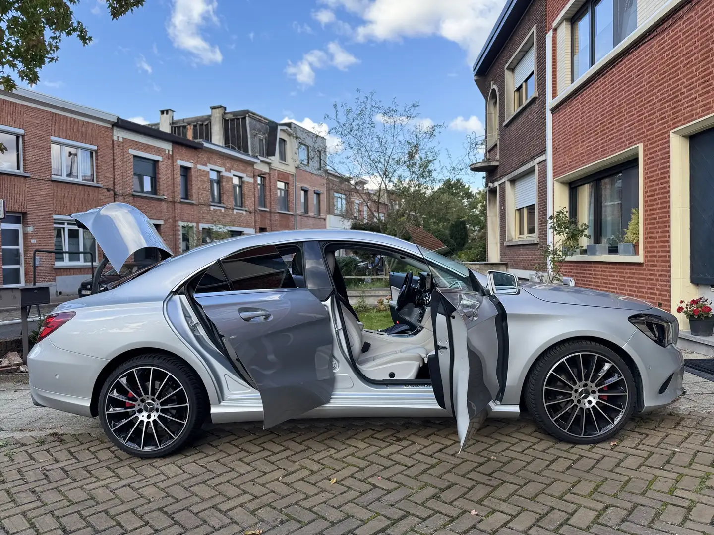 Mercedes-Benz CLA 200 - 1