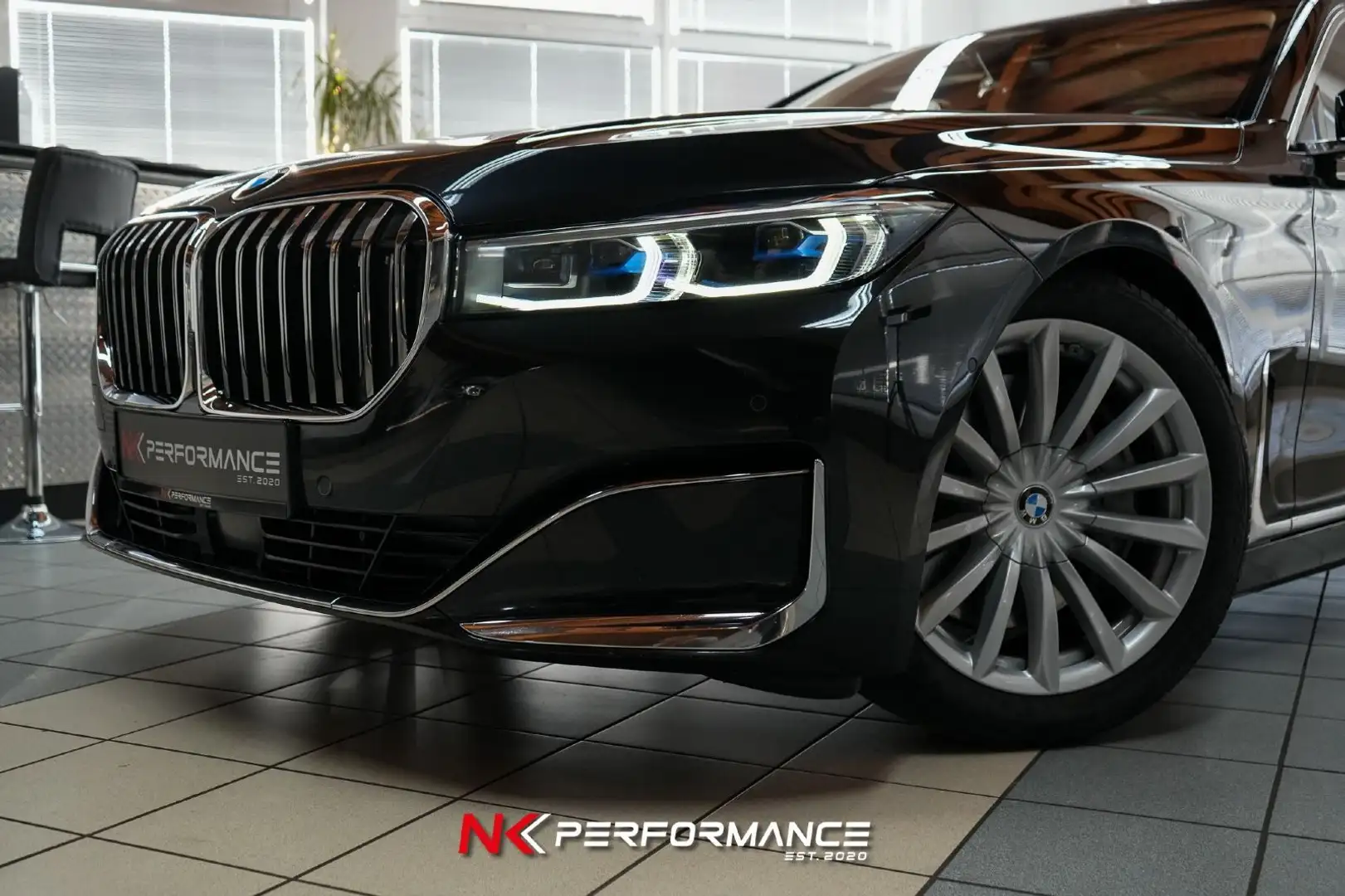 BMW 740 L d xDrive/ EXECUTIVE PRO / PURE EXECELLENCE Schwarz - 2