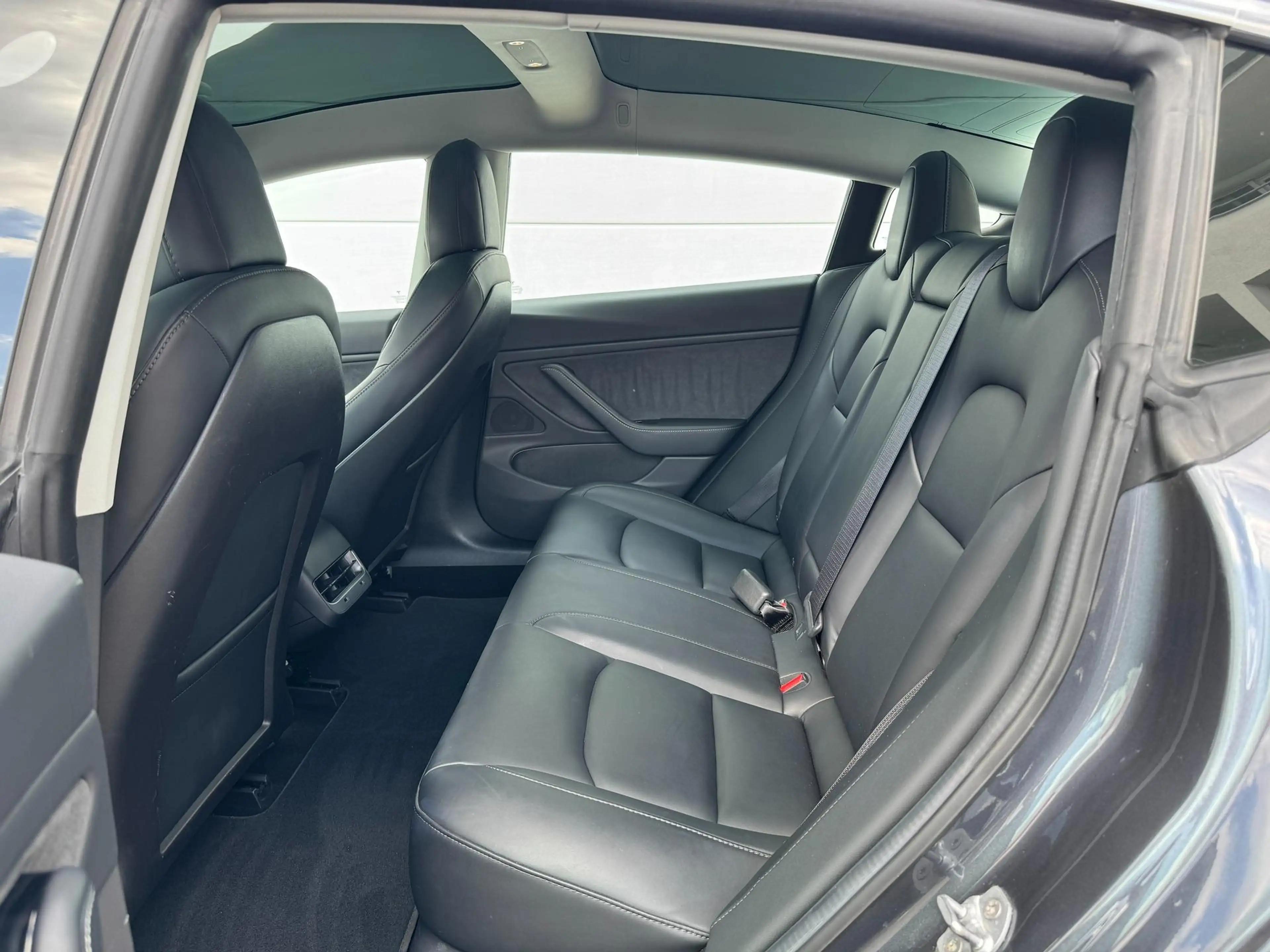 Tesla Model 3 Standard Range Plus 55 KWh RWD Enhanced Autopilot! — photo 14