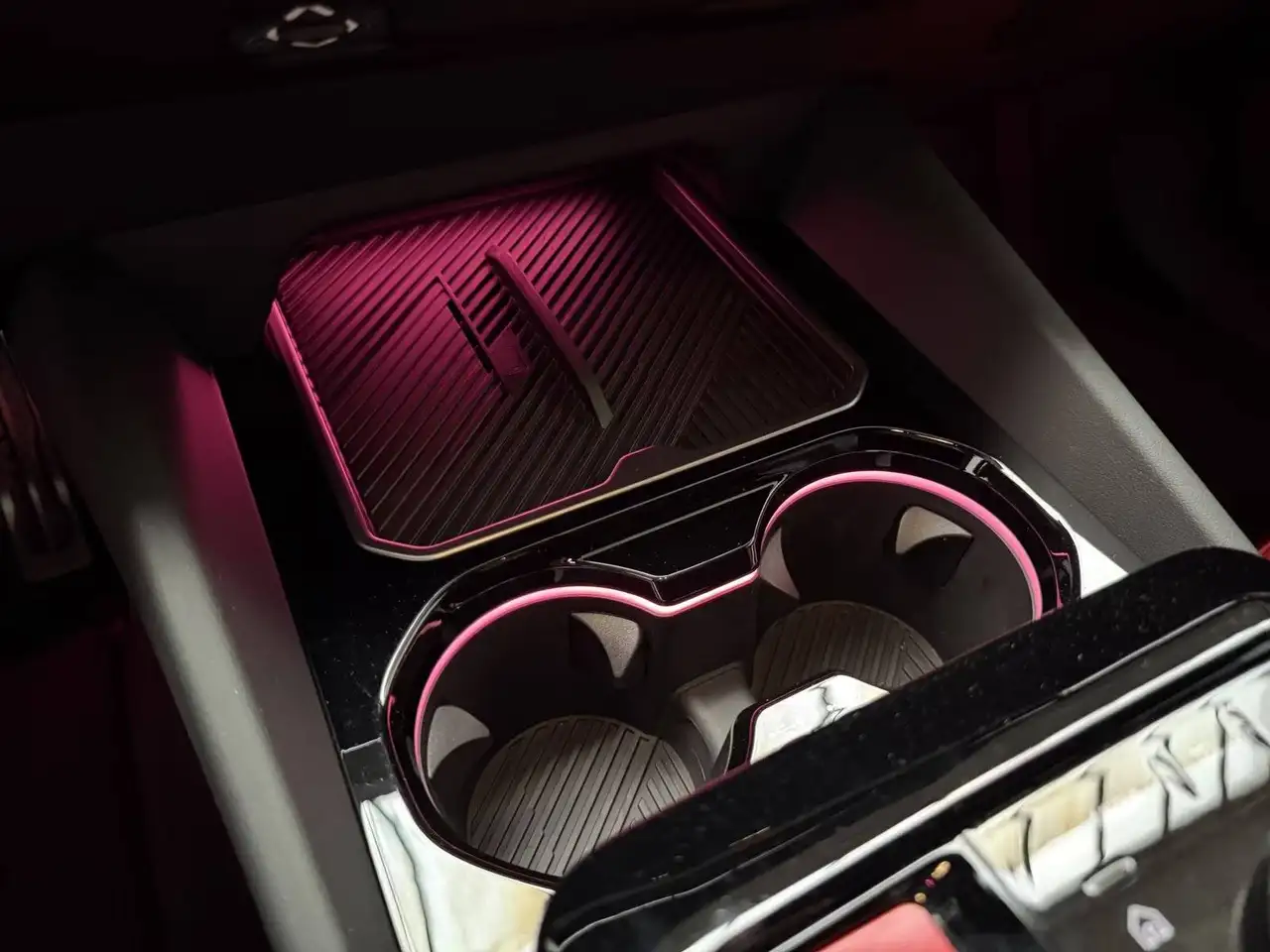 BMW M5 Carbon Bowers&Wilkins Akrapovic Head-Up 360° 11