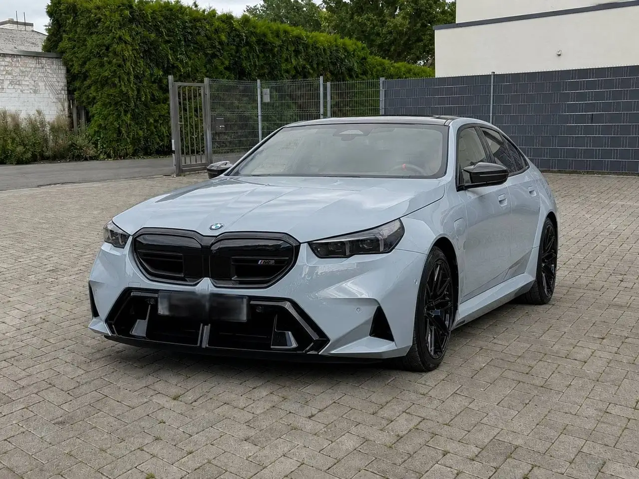 BMW M5 Carbon Bowers&Wilkins Akrapovic Head-Up 360°