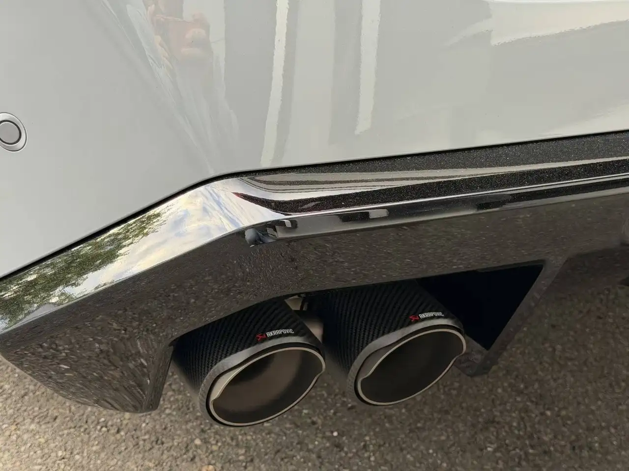 BMW M5 Carbon Bowers&Wilkins Akrapovic Head-Up 360° 5