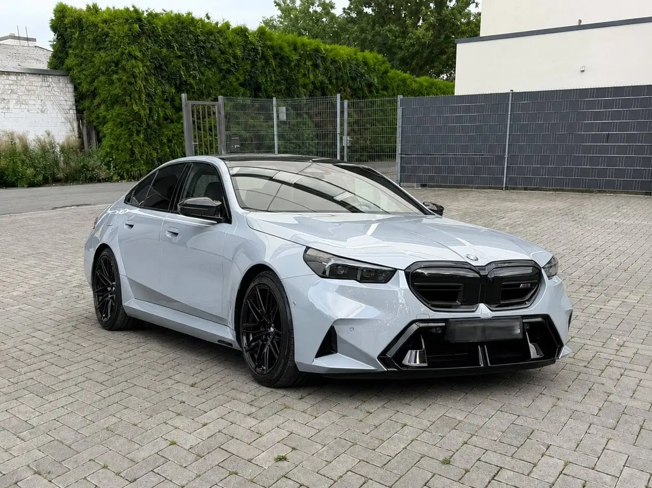 BMW M5 Carbon Bowers&Wilkins Akrapovic Head-Up 360° 3