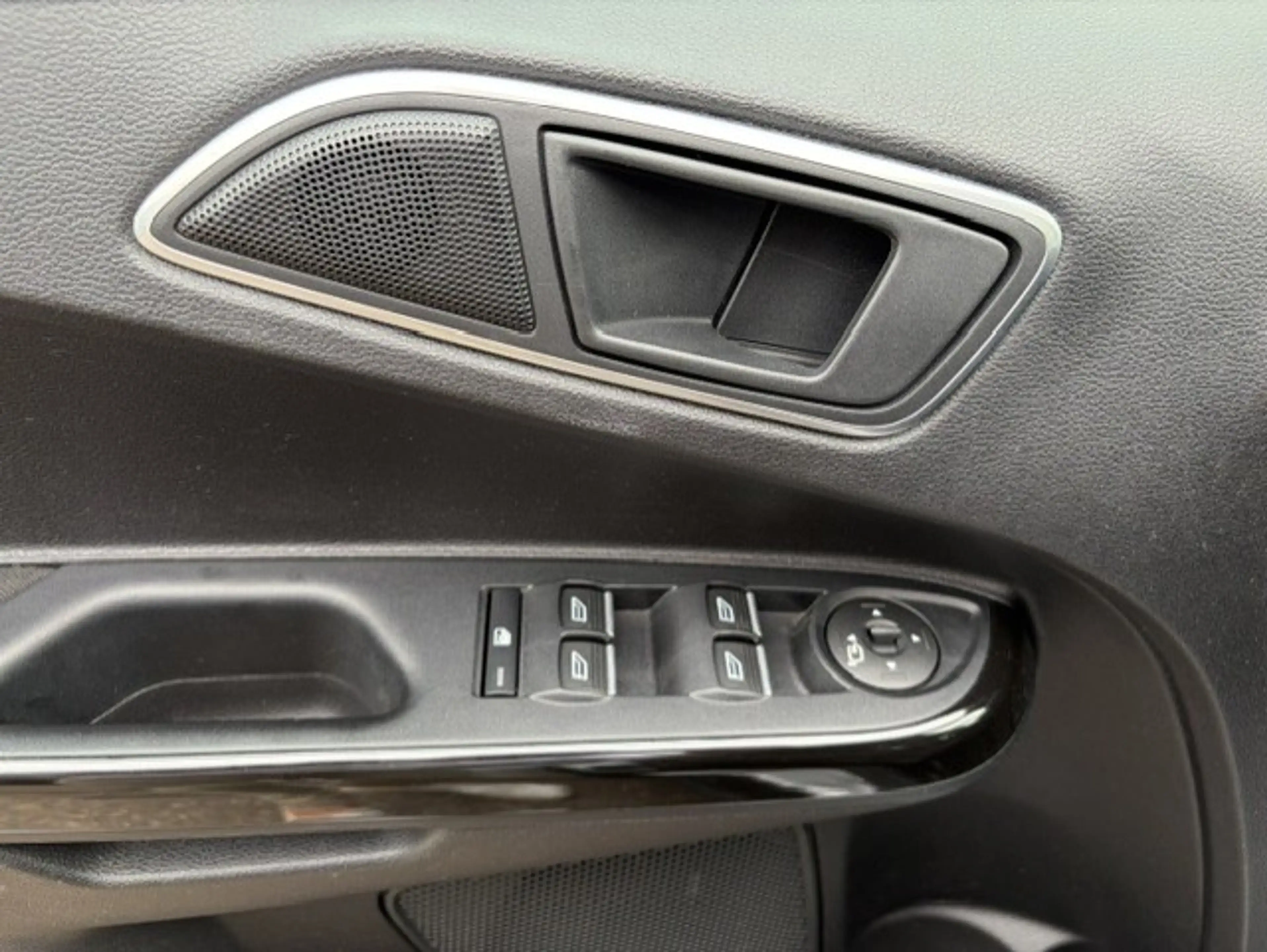 Ford B-Max 1.0 Ecoboost s/s 1j gar(1) — photo 11