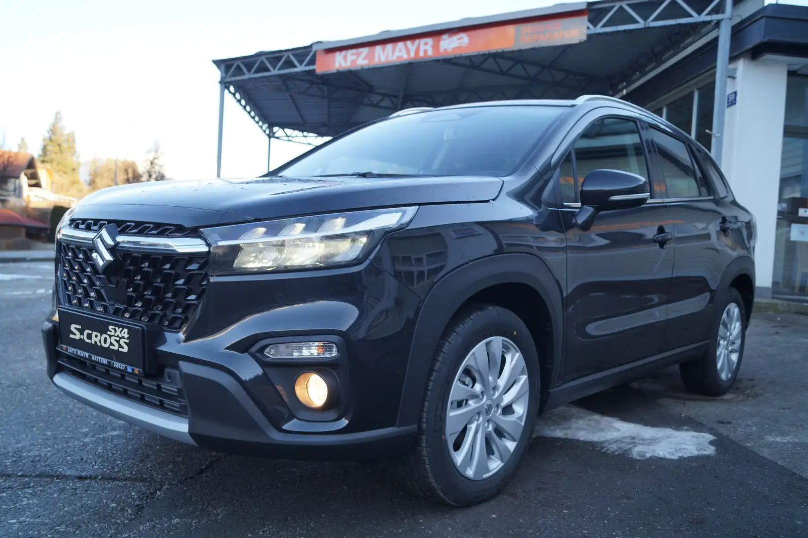 Suzuki S-Cross 1,4 GL+ DITC Hybrid ALLGRIP Shine Schwarz - 1