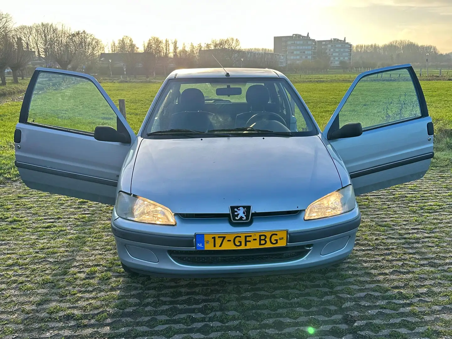Peugeot 106 106 1.1 Accent X Argent - 1