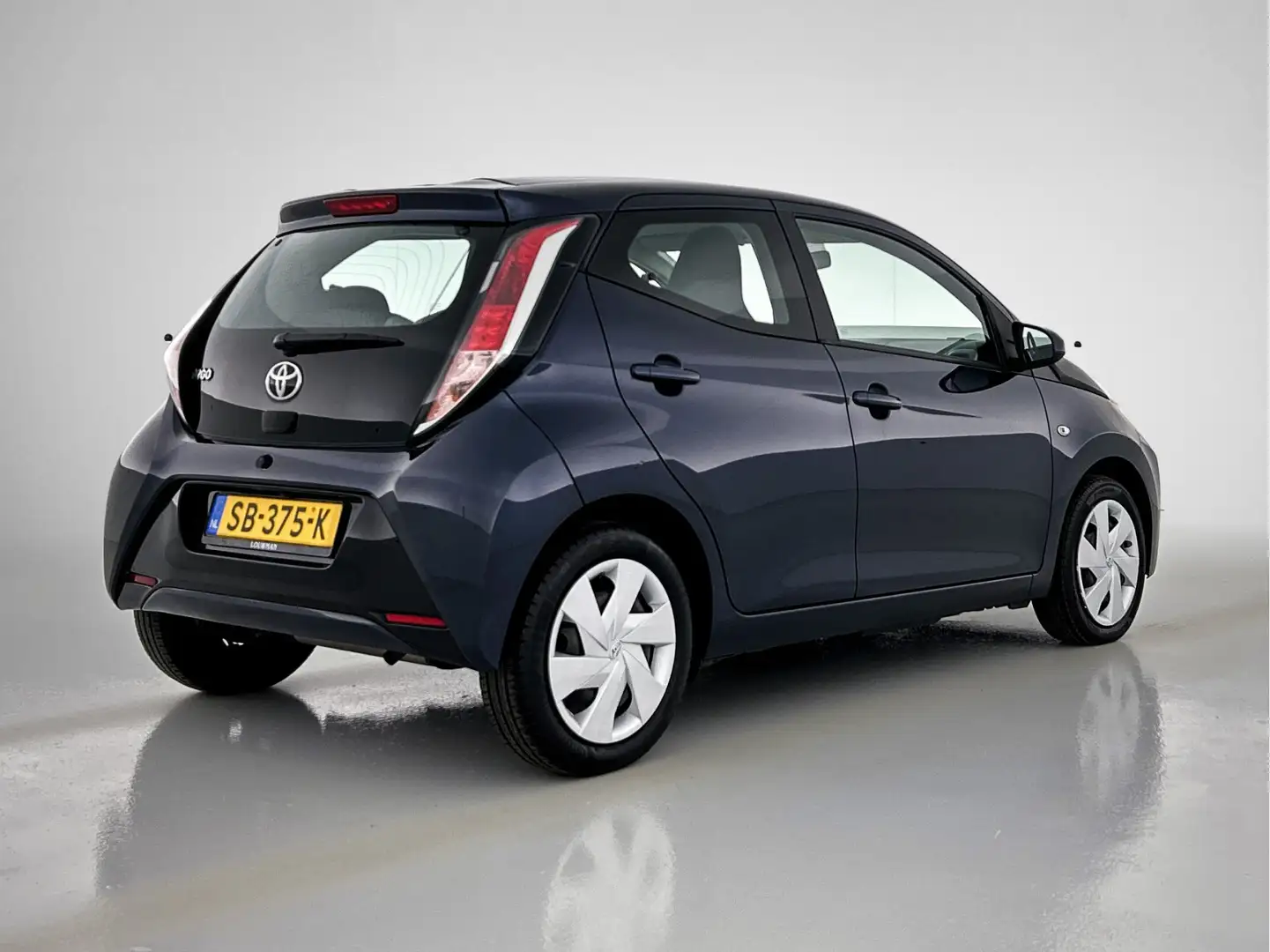 Toyota Aygo 1.0 VVT-i x-play | 1e Eigenaar | Dealer Onderhoude Blauw - 2