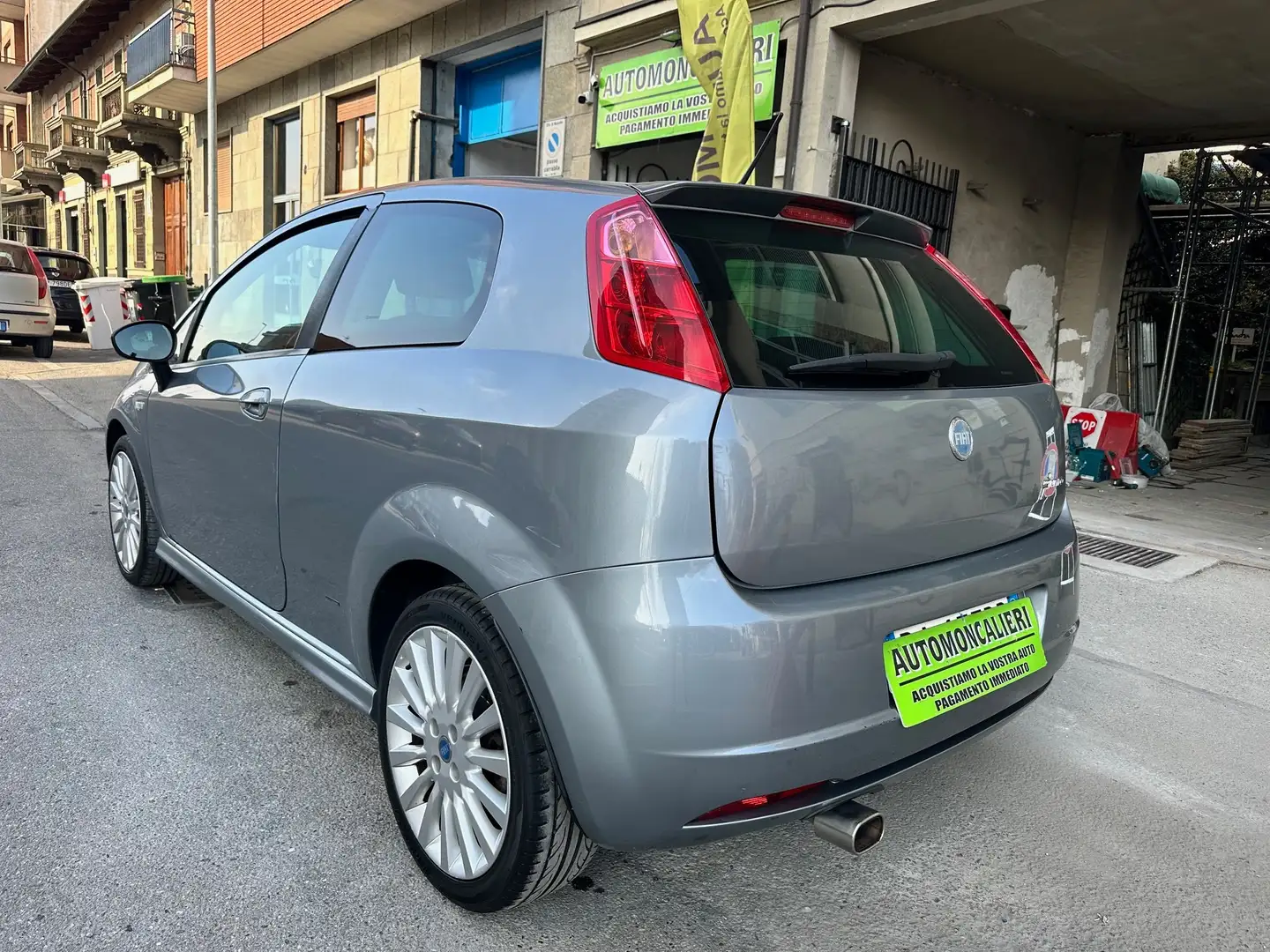 Fiat Grande Punto 1.4 - CERCHI 17'' (NO BLOCCHI del TRAFFICO) Szürke - 2